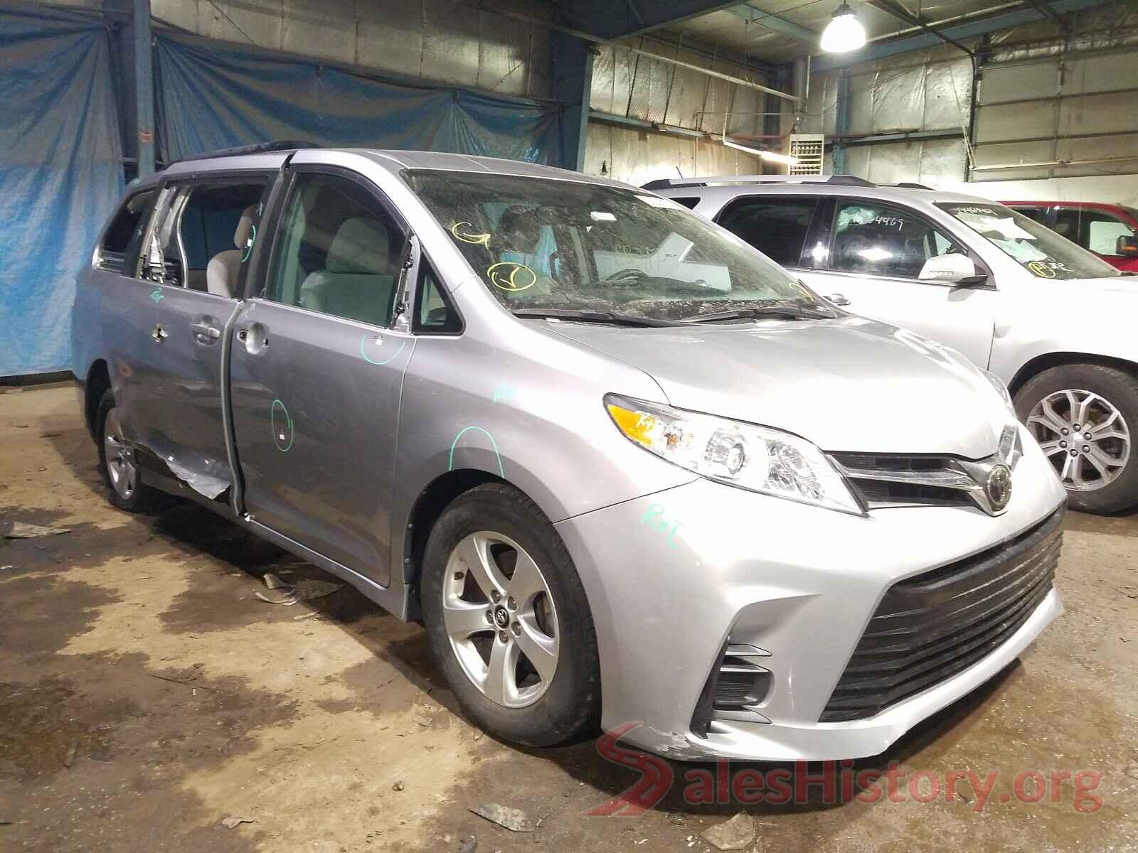 5TDKZ3DC1JS905253 2018 TOYOTA SIENNA