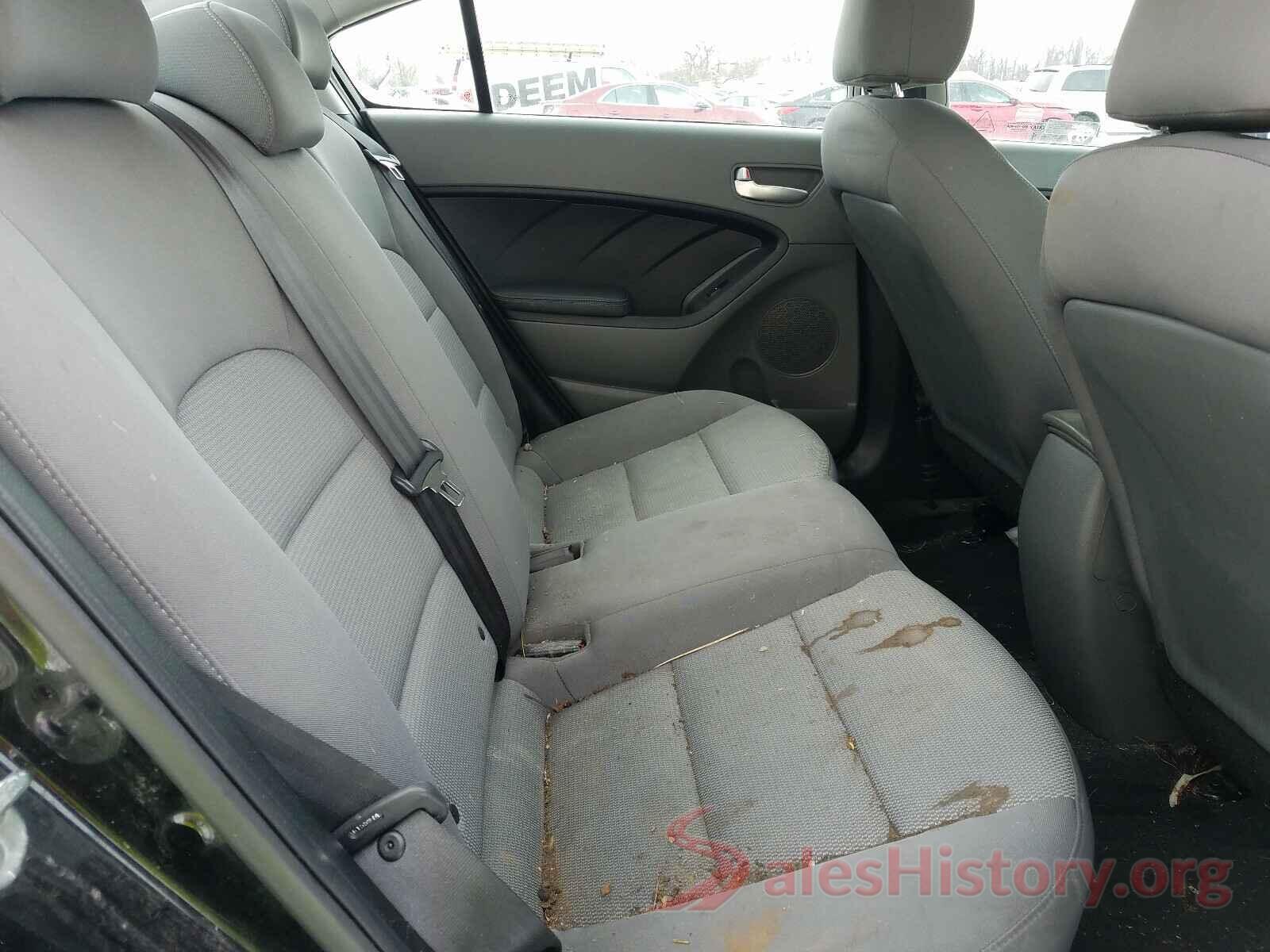 3KPFK4A77JE170016 2018 KIA FORTE