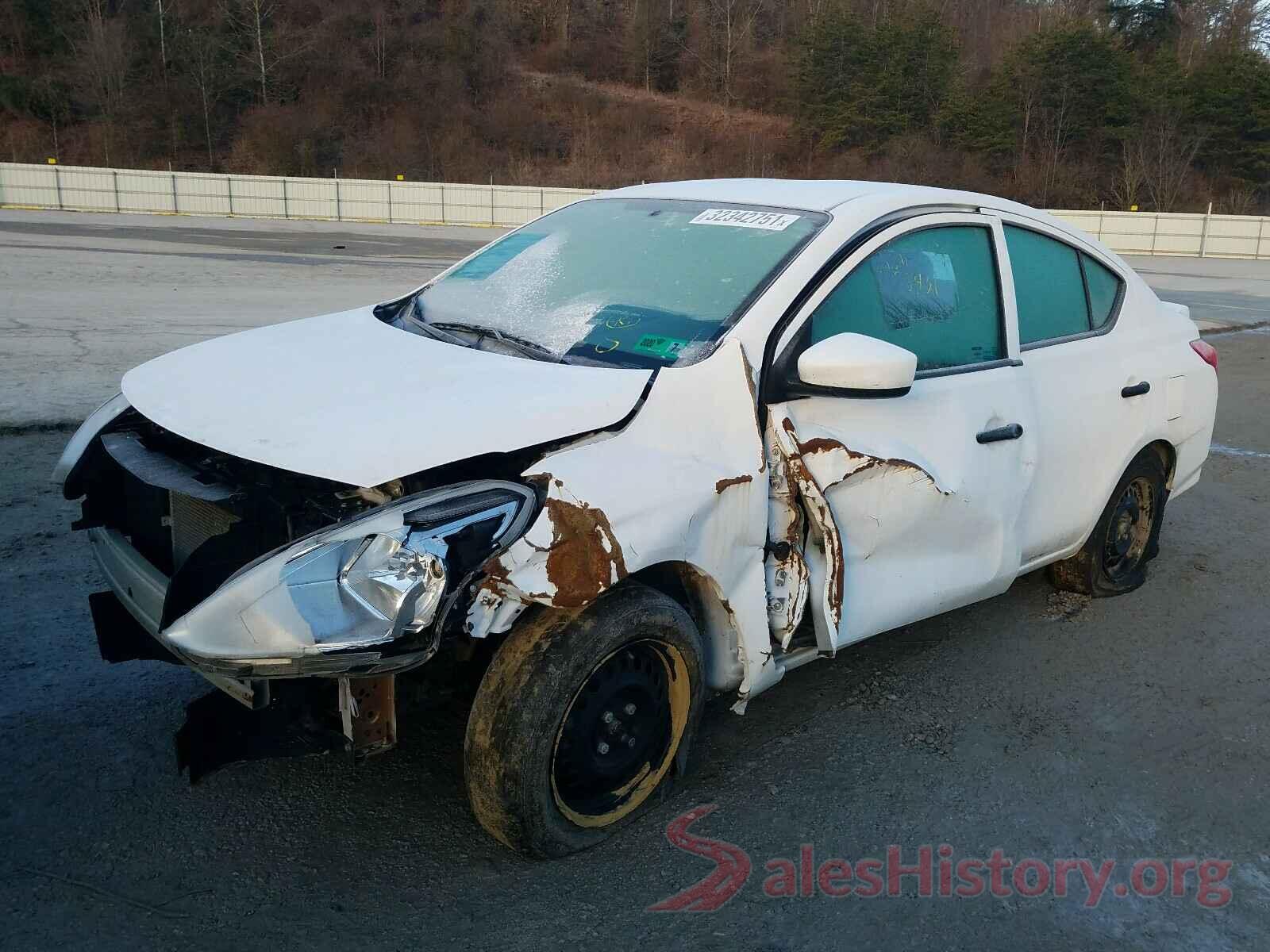 3N1CN7AP4KL823767 2019 NISSAN VERSA