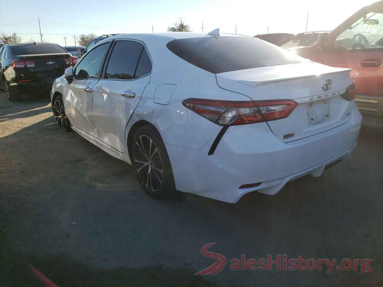 4T1B11HK2KU768989 2019 TOYOTA CAMRY