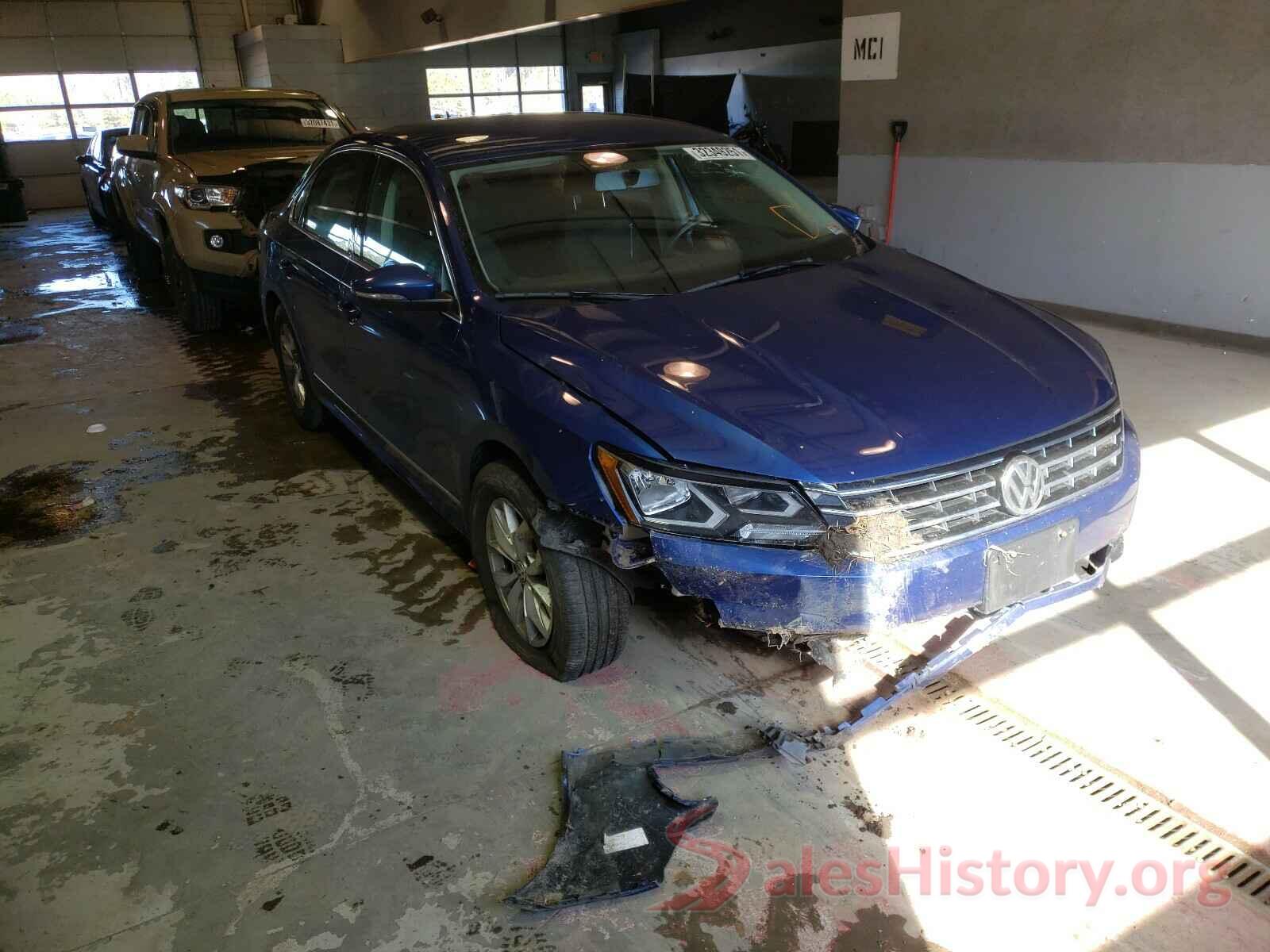 1VWAT7A34HC054843 2017 VOLKSWAGEN PASSAT