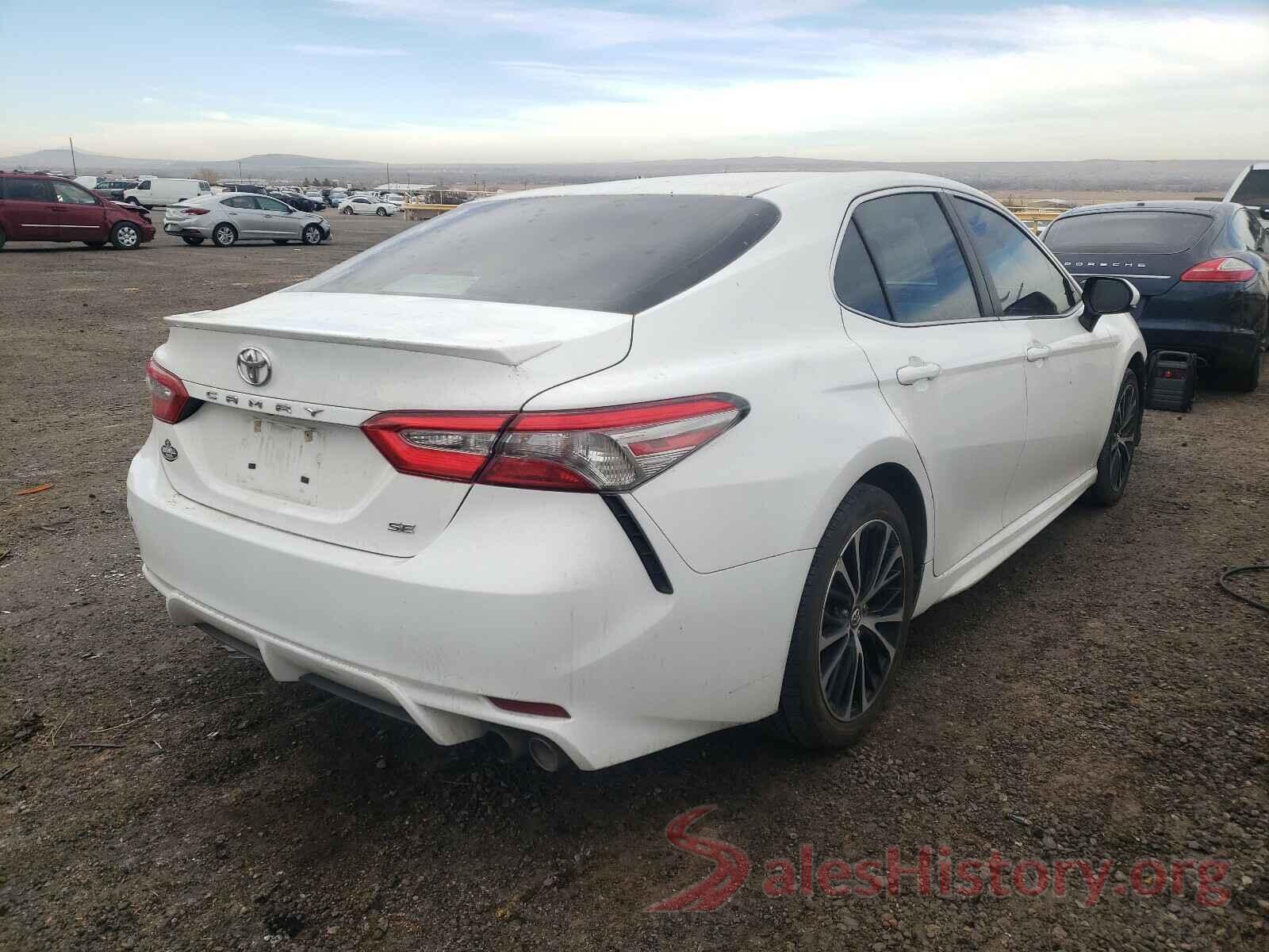 4T1B11HK8JU106672 2018 TOYOTA CAMRY