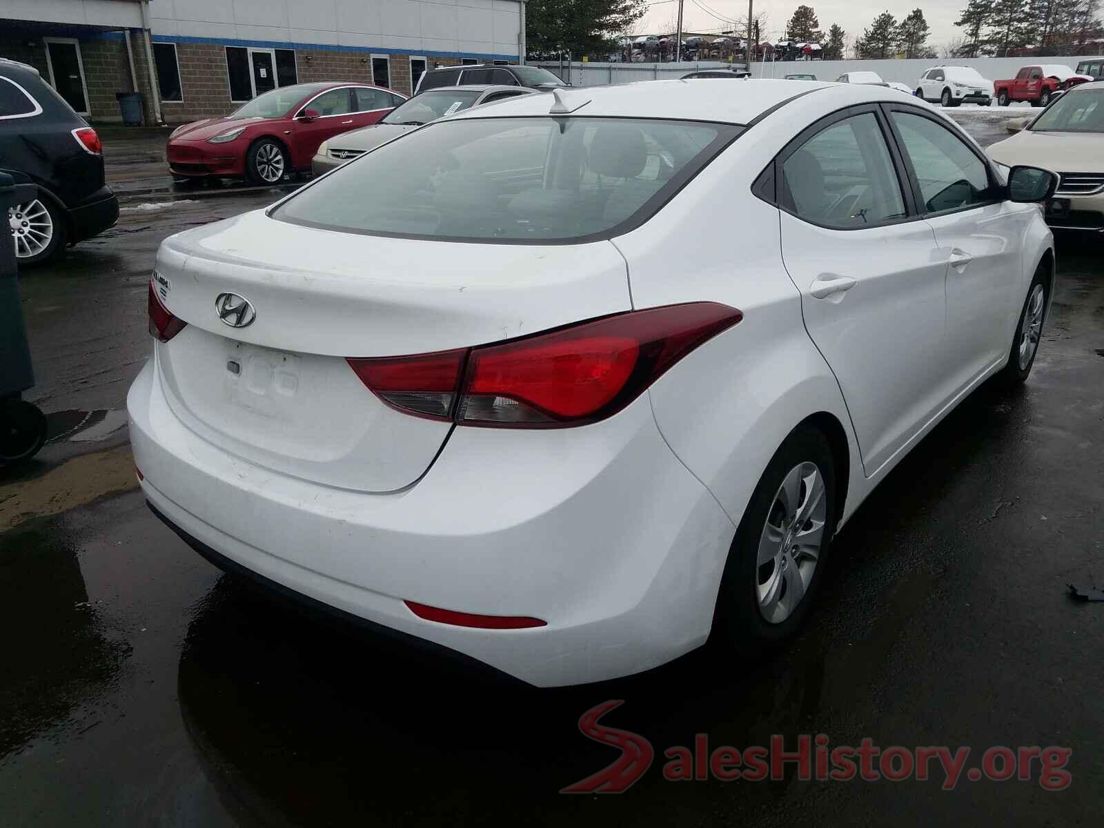 5NPDH4AE2GH779698 2016 HYUNDAI ELANTRA