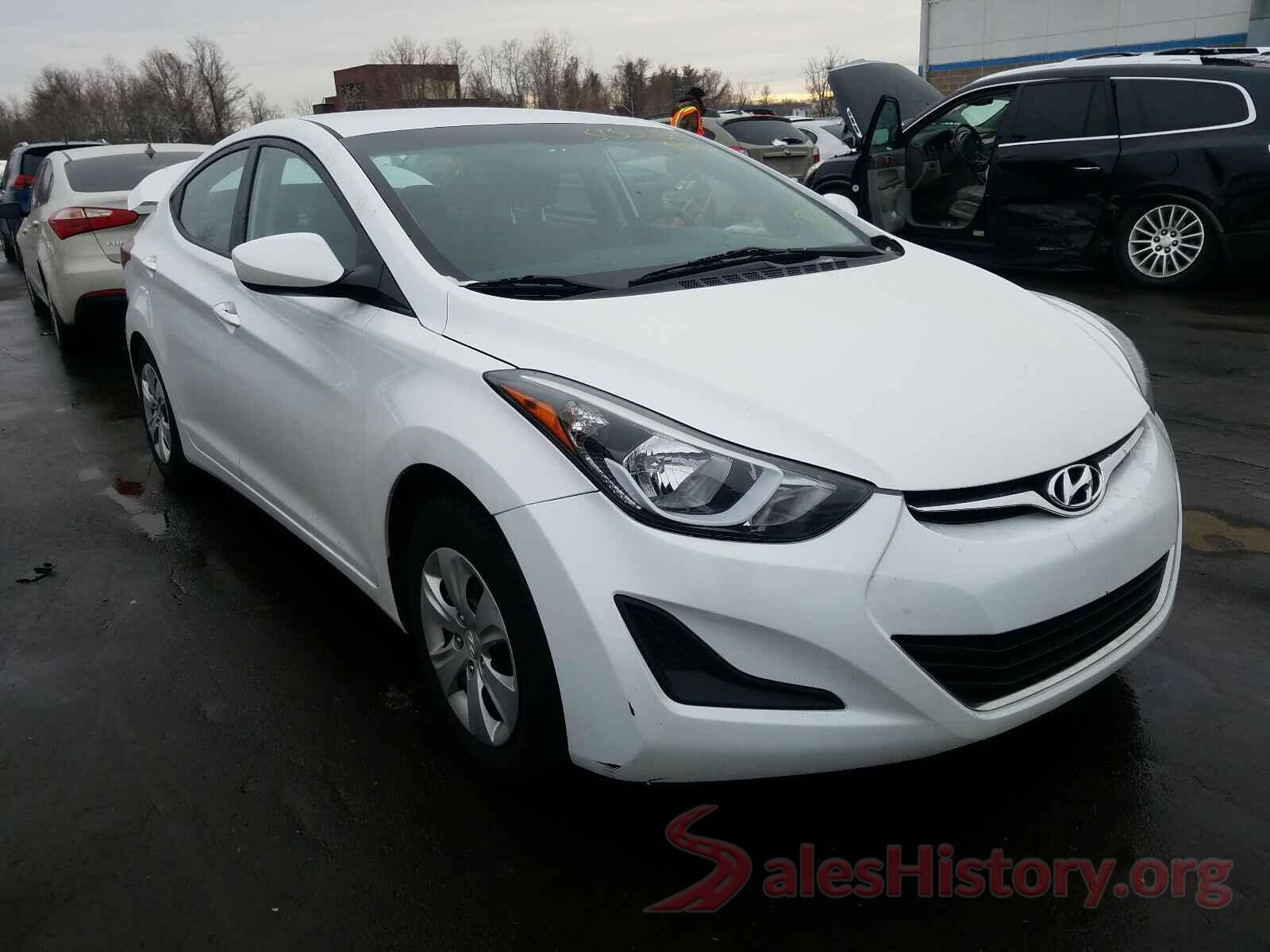 5NPDH4AE2GH779698 2016 HYUNDAI ELANTRA