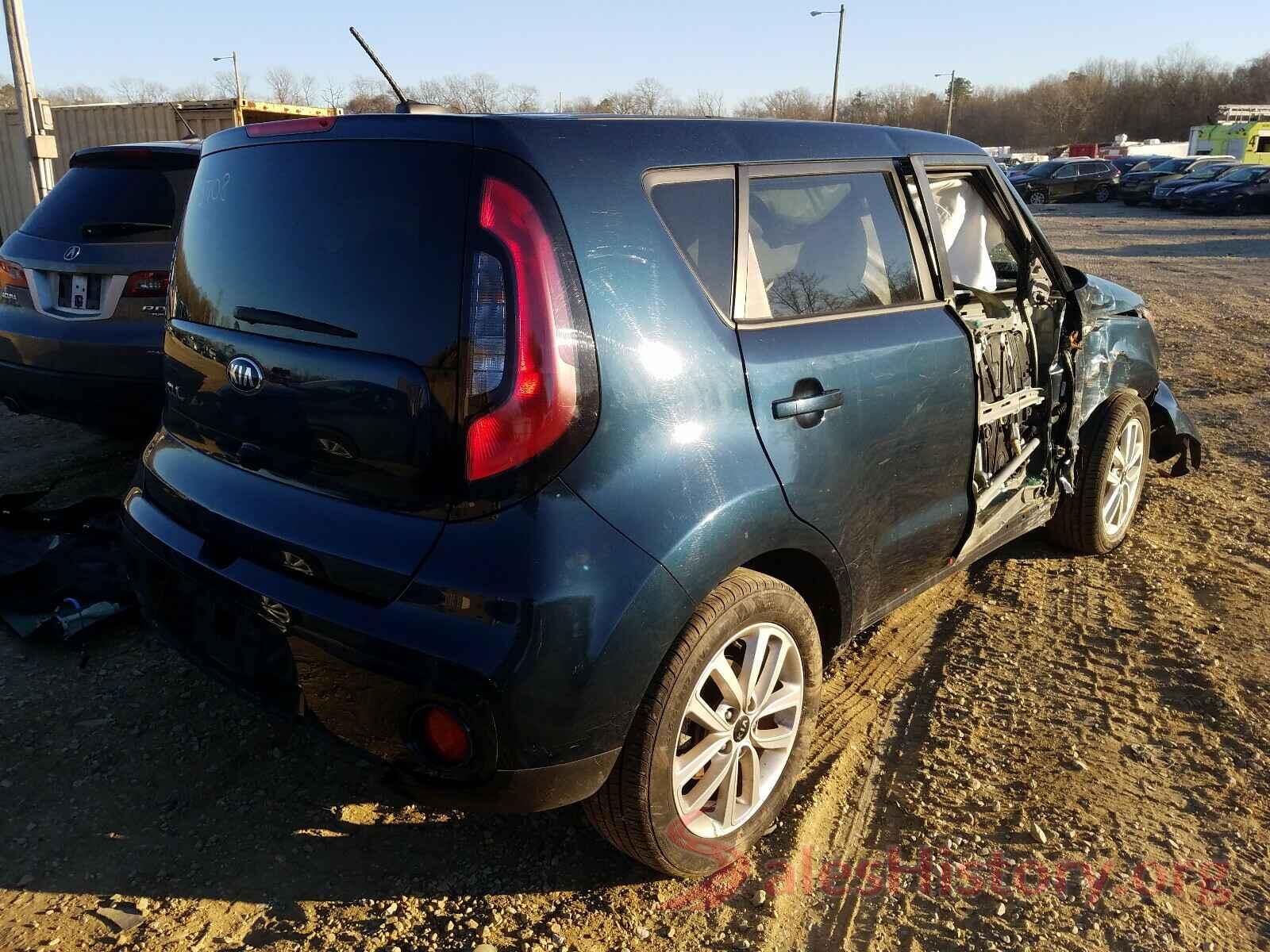 KNDJP3A56J7623708 2018 KIA SOUL