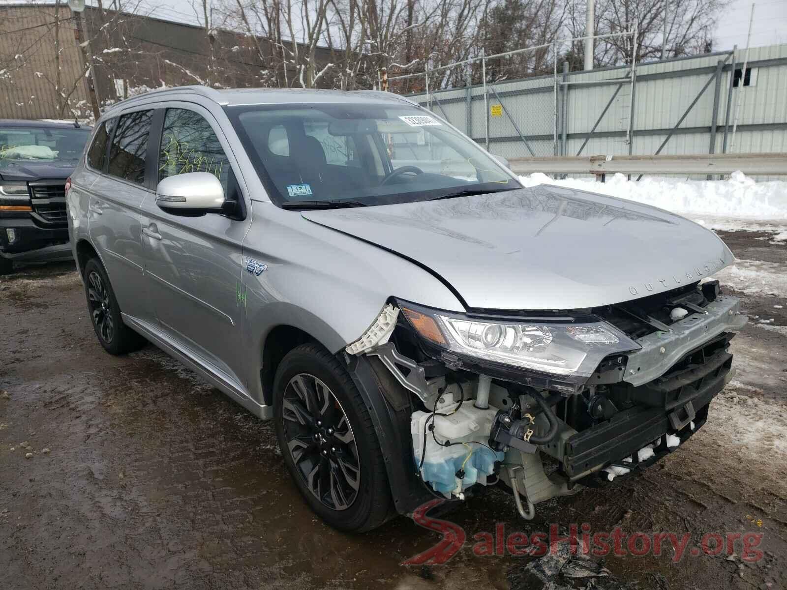 JA4J24A5XJZ052114 2018 MITSUBISHI OUTLANDER