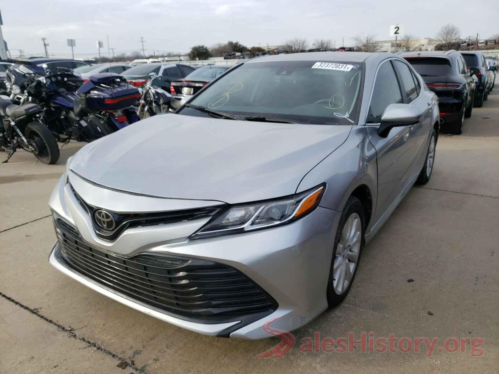 4T1B11HK2JU634806 2018 TOYOTA CAMRY