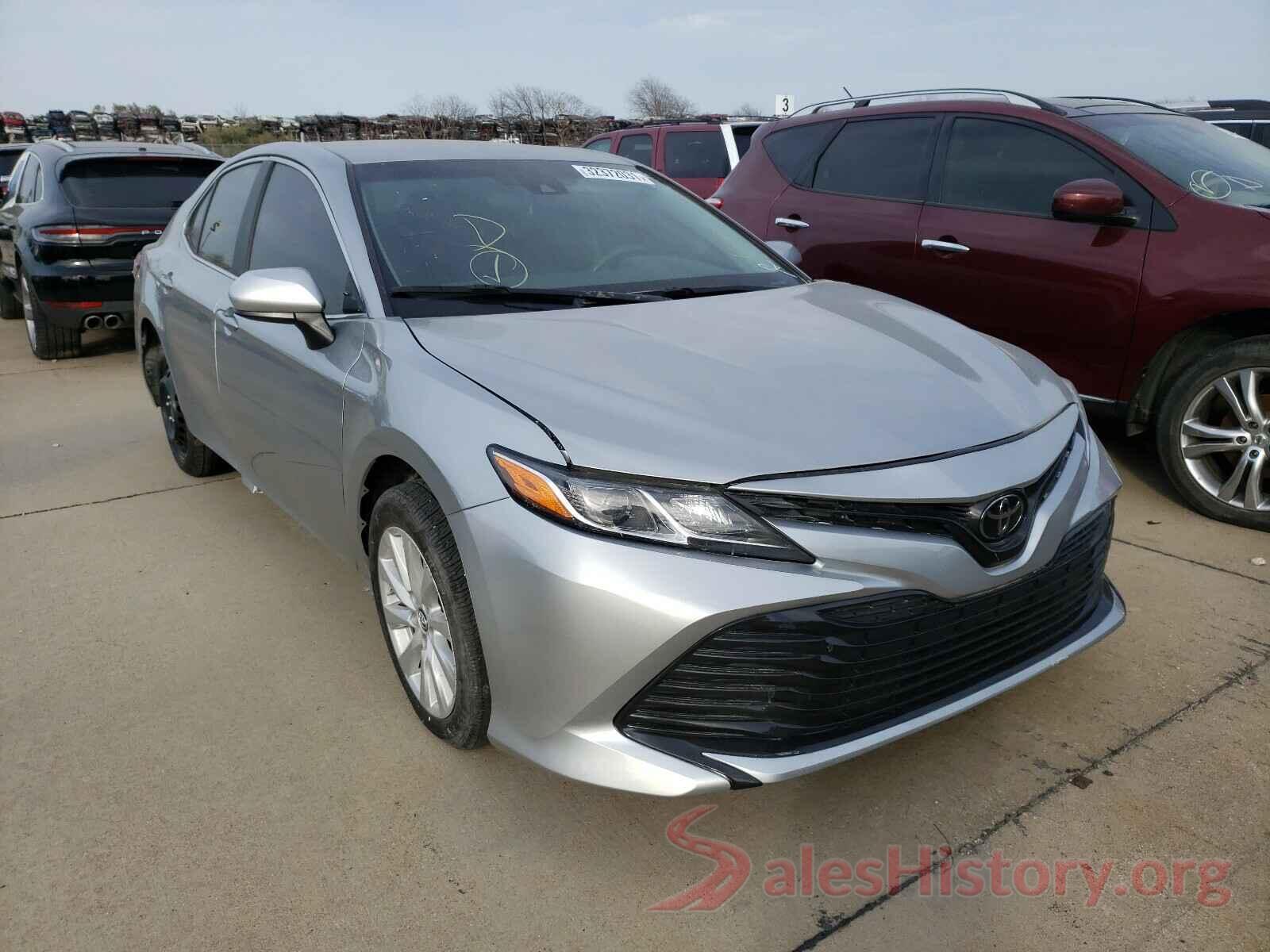 4T1B11HK2JU634806 2018 TOYOTA CAMRY