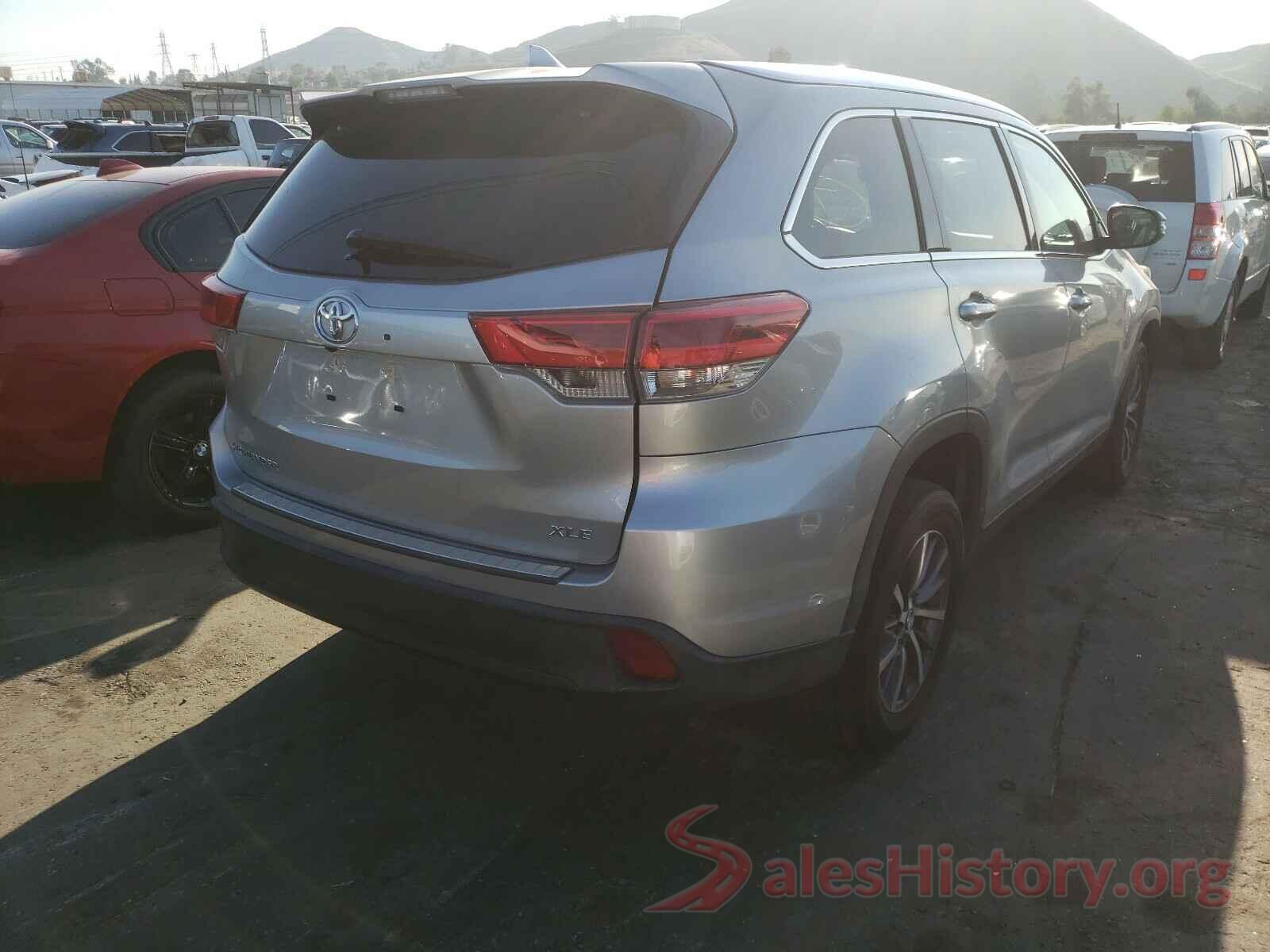 5TDKZRFH2KS559498 2019 TOYOTA HIGHLANDER