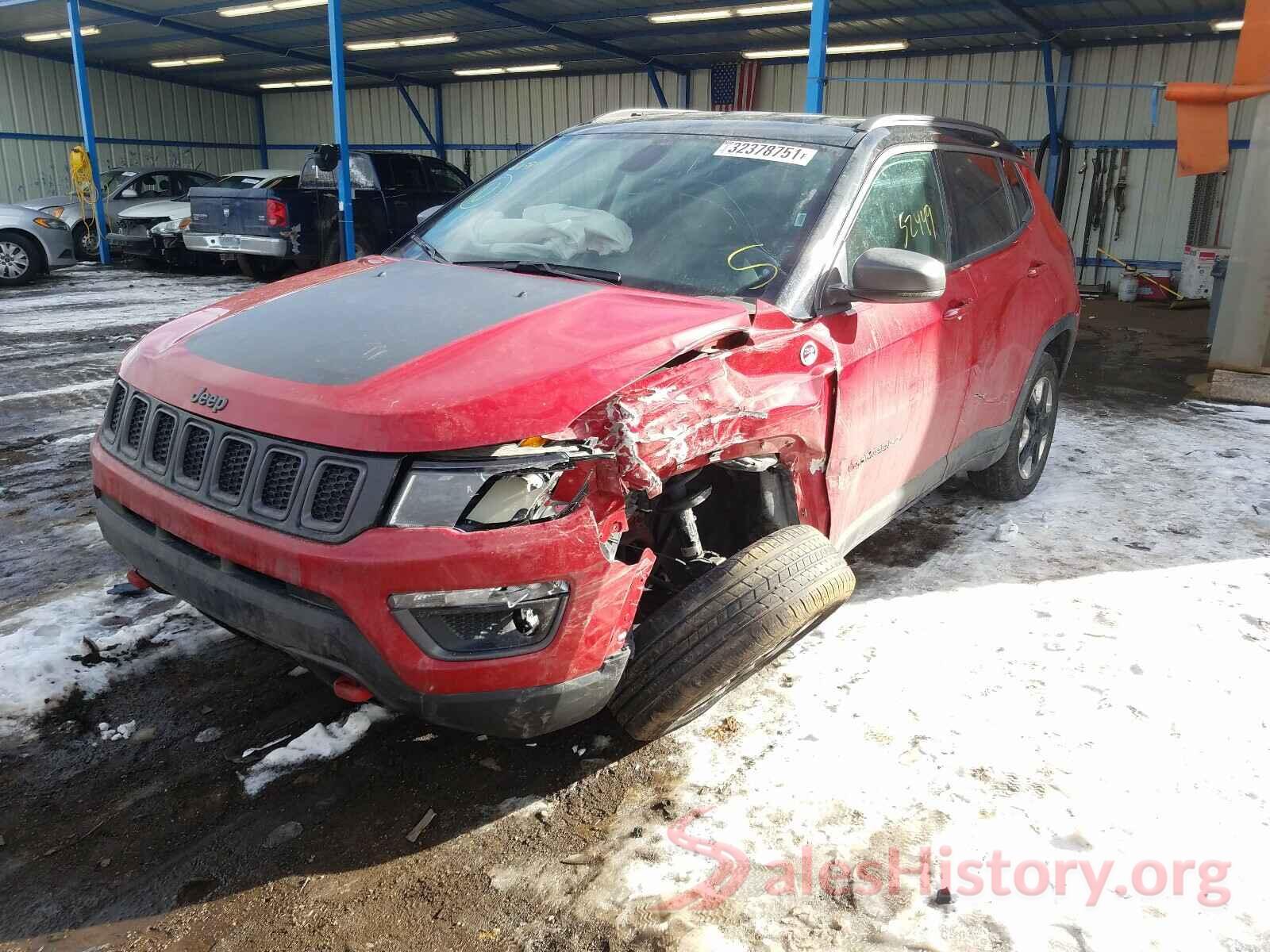 3C4NJDDB5JT451242 2018 JEEP COMPASS