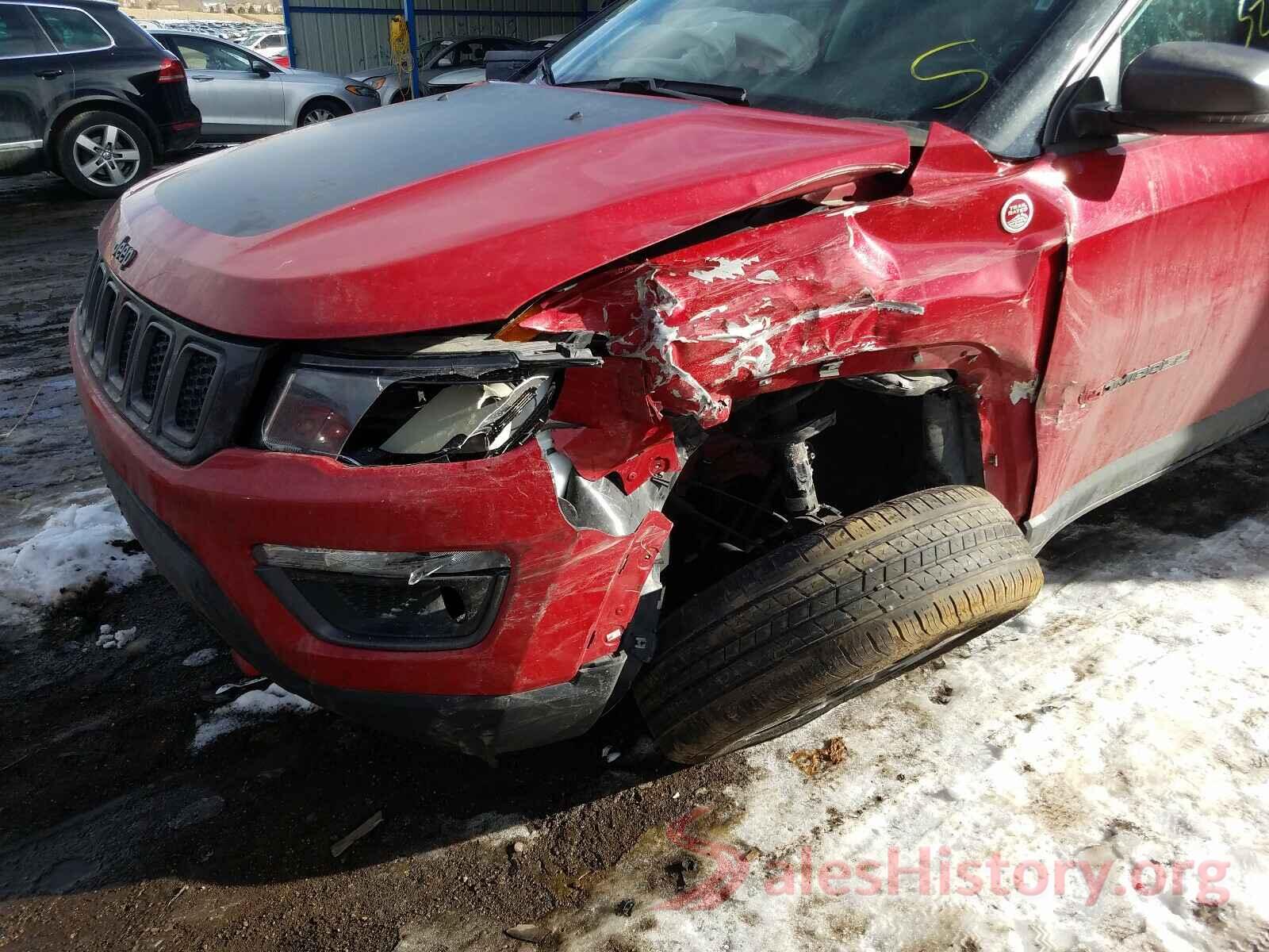 3C4NJDDB5JT451242 2018 JEEP COMPASS