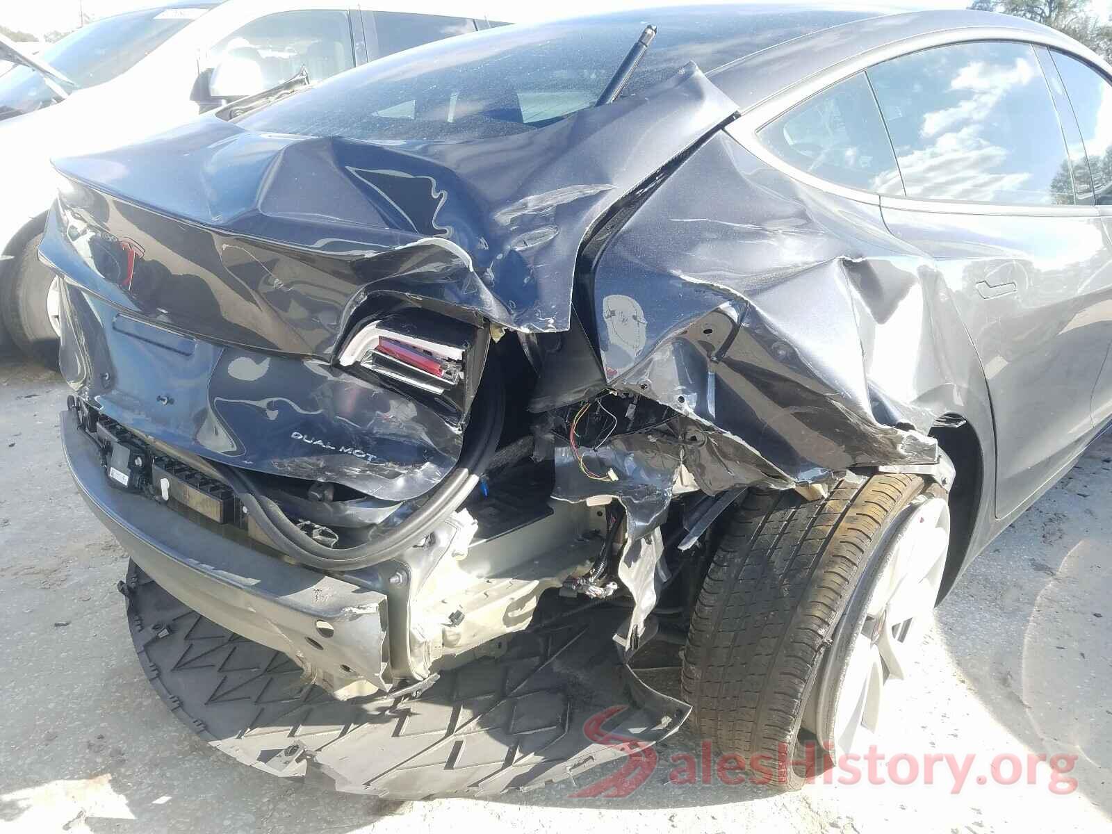 5YJ3E1EB2JF121159 2018 TESLA MODEL 3