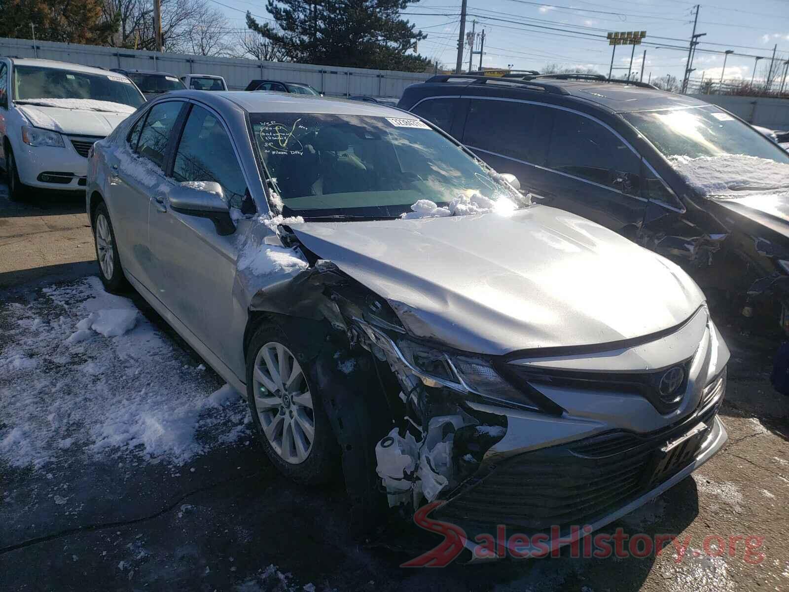 4T1B11HK7JU124421 2018 TOYOTA CAMRY