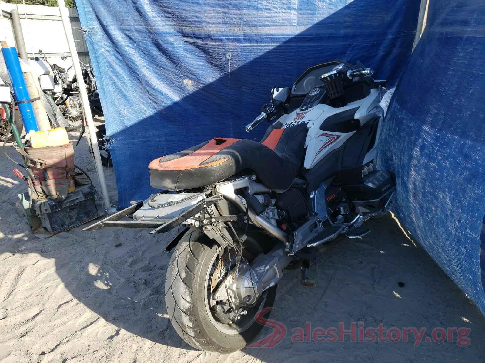 JH2SC7957JK000095 2018 HONDA GL CYCLE