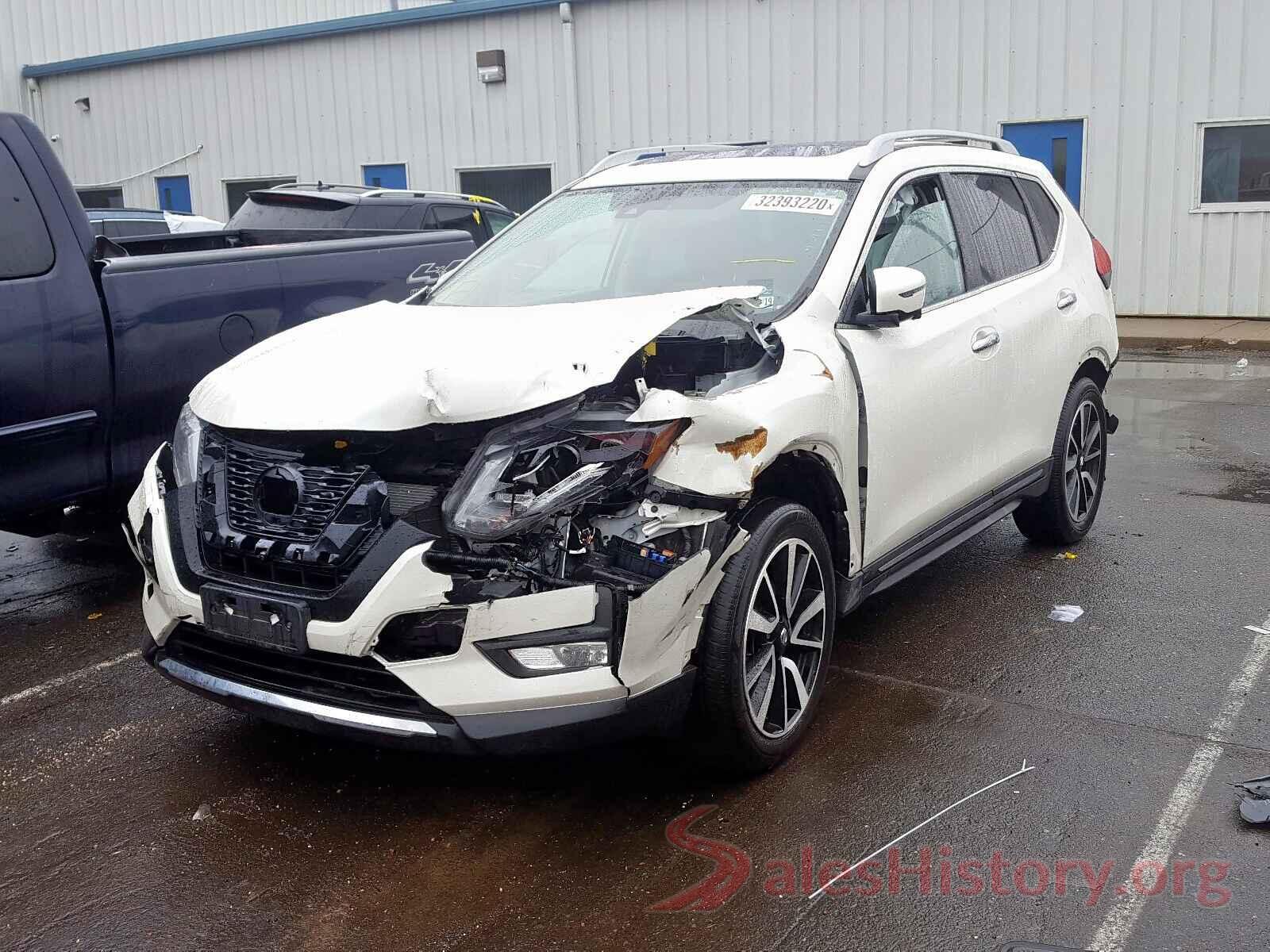 JN8AT2MV1JW302199 2018 NISSAN ROGUE