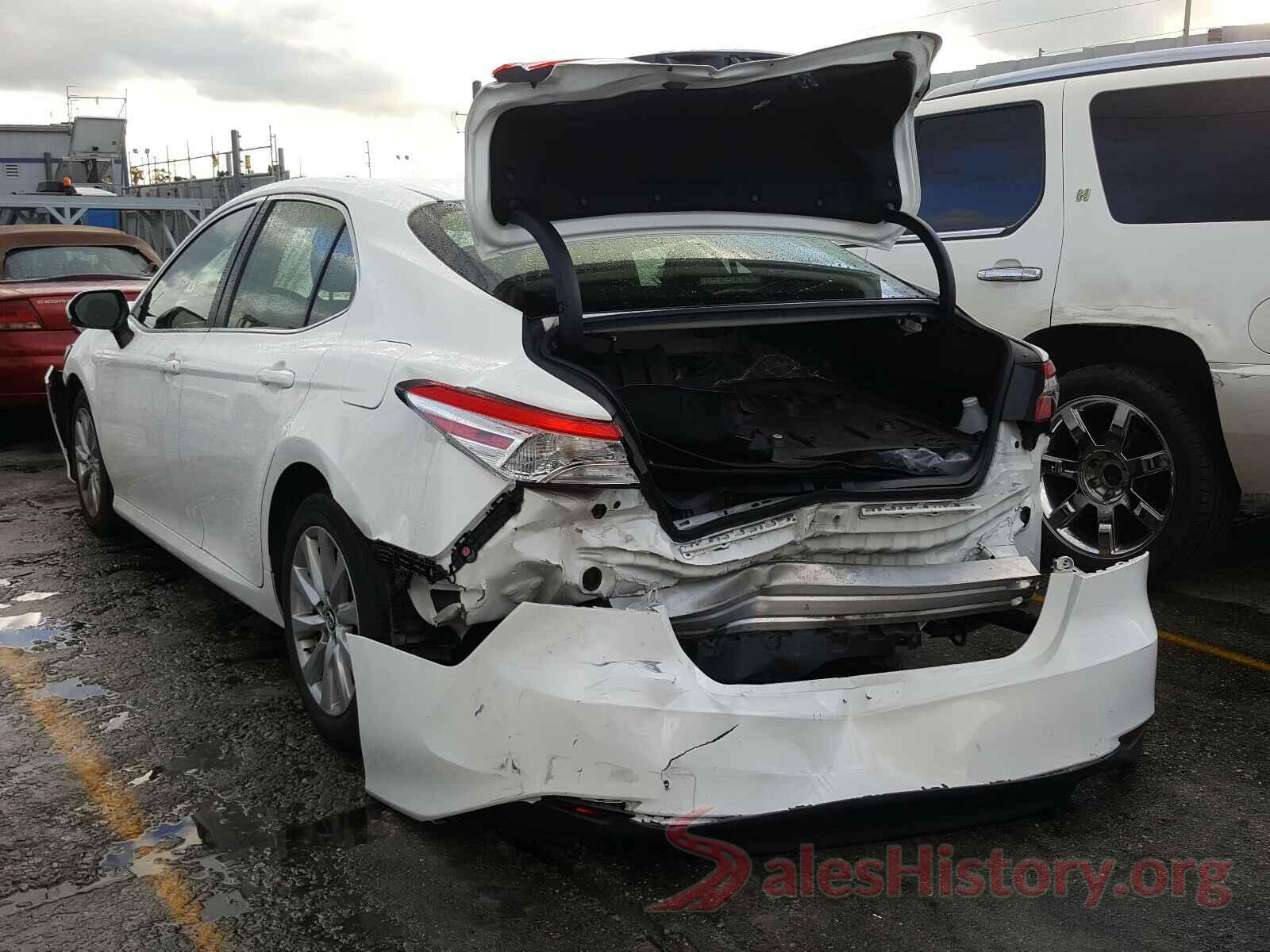 JTNB11HK3J3008414 2018 TOYOTA CAMRY