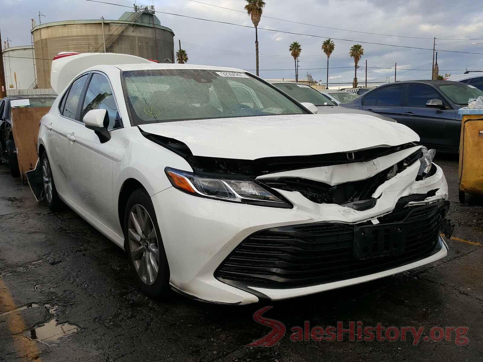 JTNB11HK3J3008414 2018 TOYOTA CAMRY