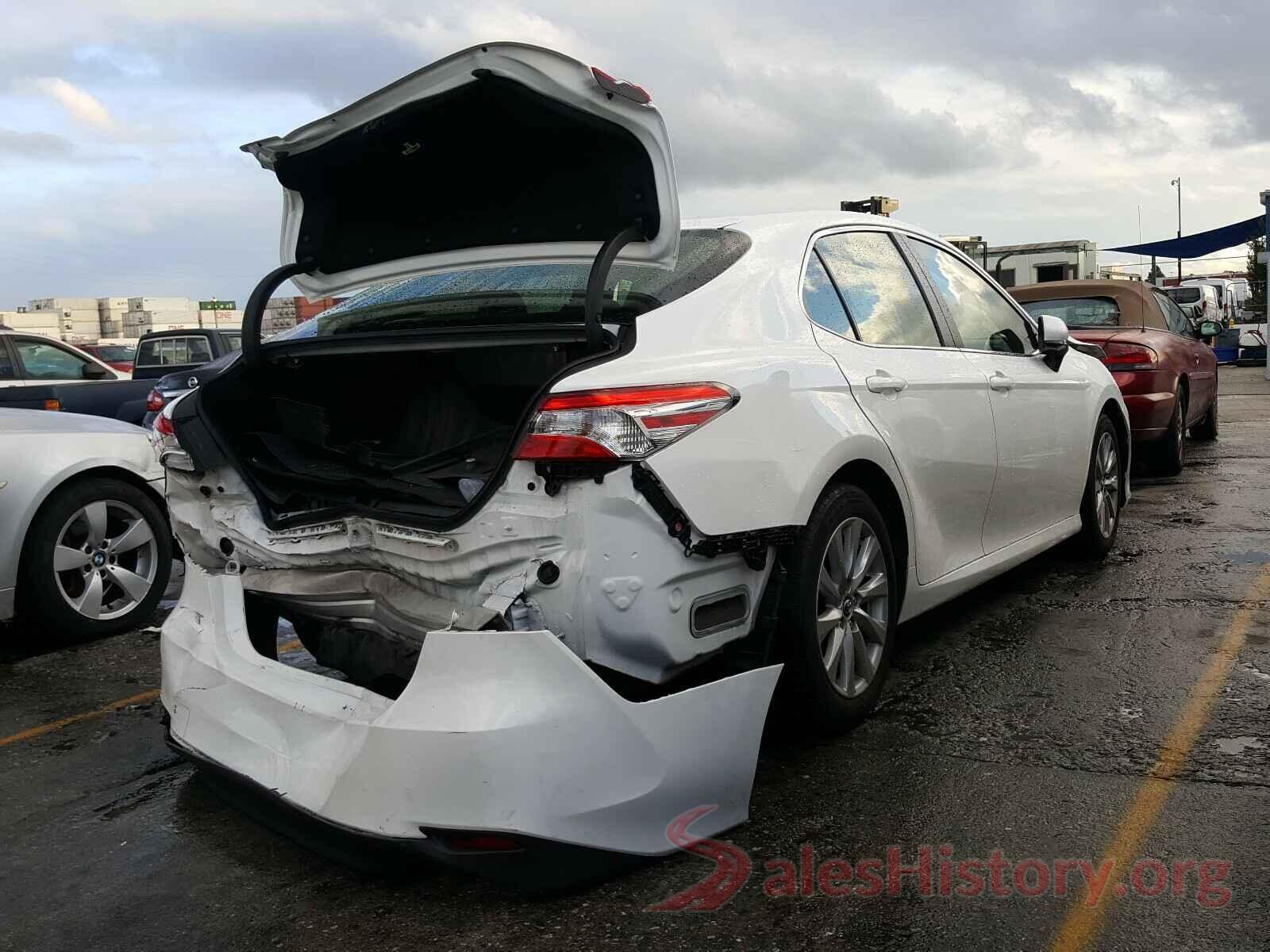 JTNB11HK3J3008414 2018 TOYOTA CAMRY