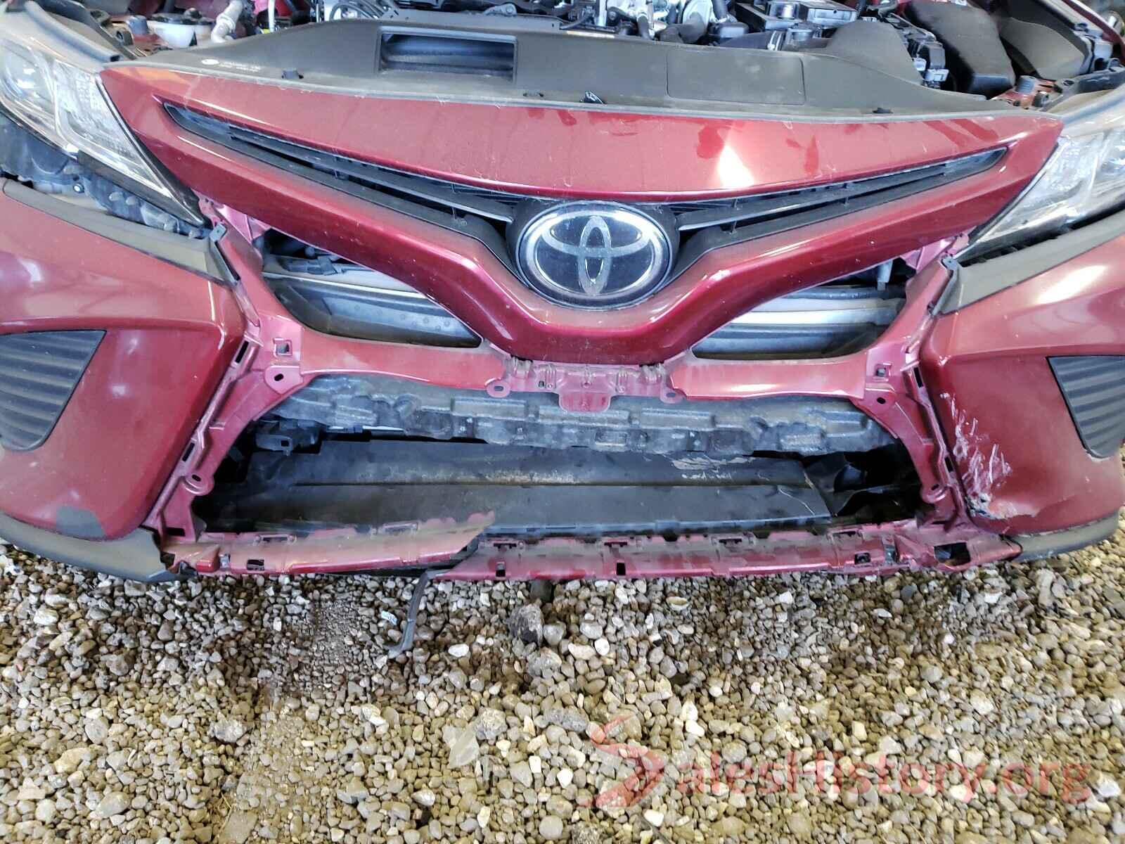 4T1B11HK2JU517906 2018 TOYOTA CAMRY