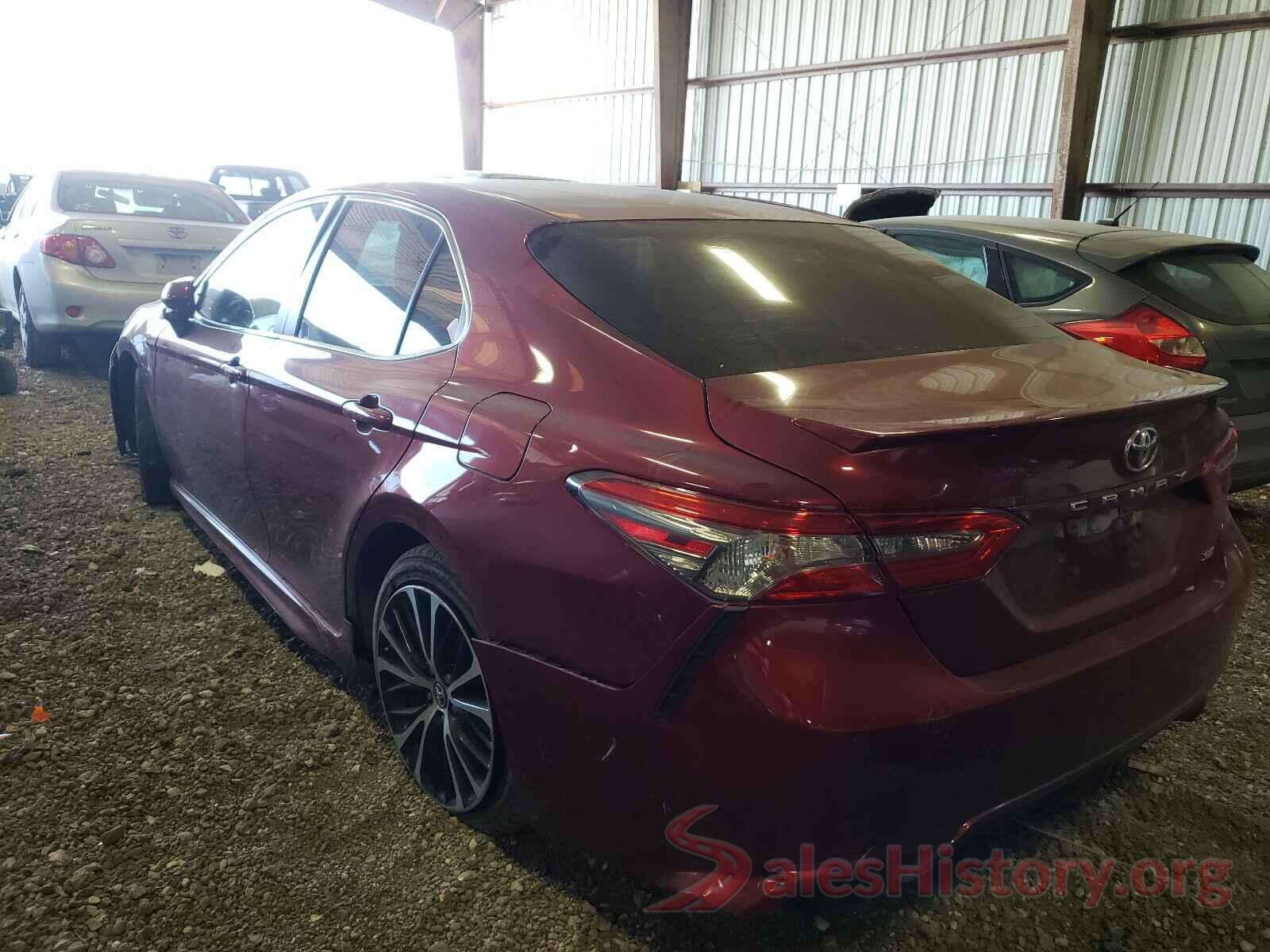 4T1B11HK2JU517906 2018 TOYOTA CAMRY