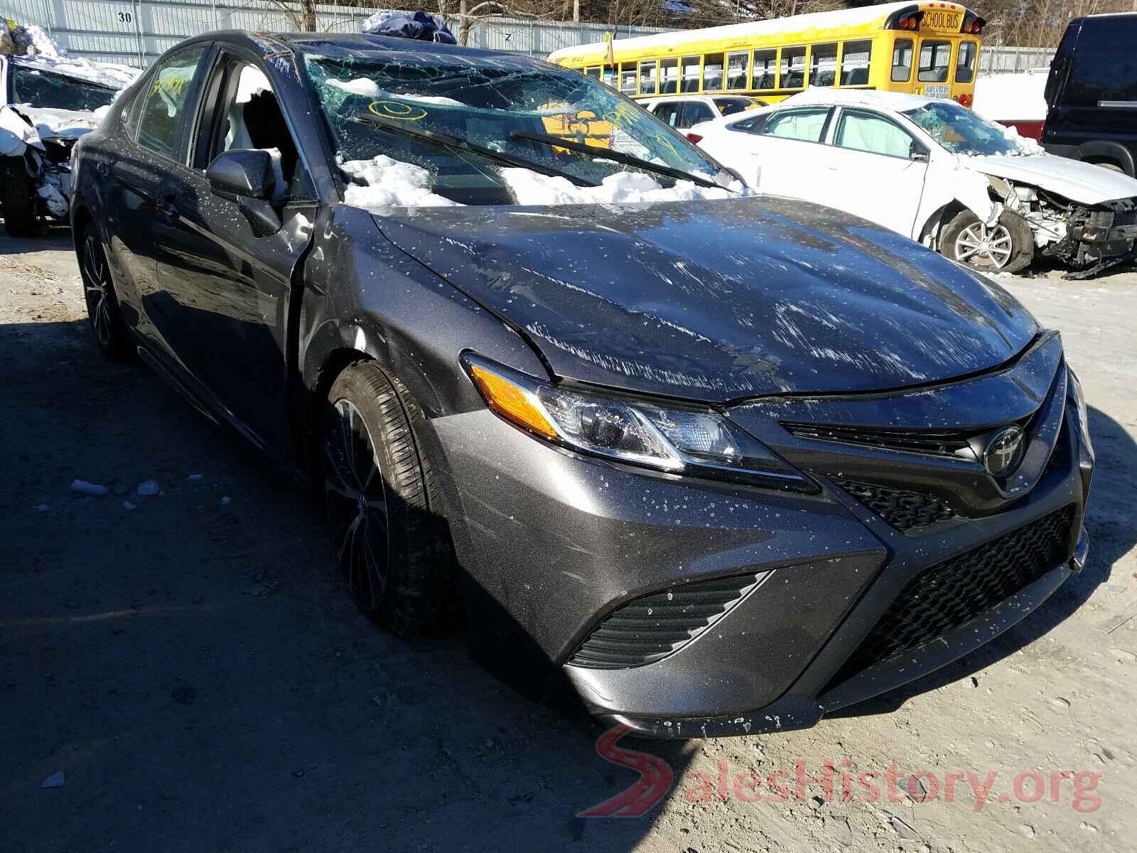 4T1G11AK4LU305768 2020 TOYOTA CAMRY