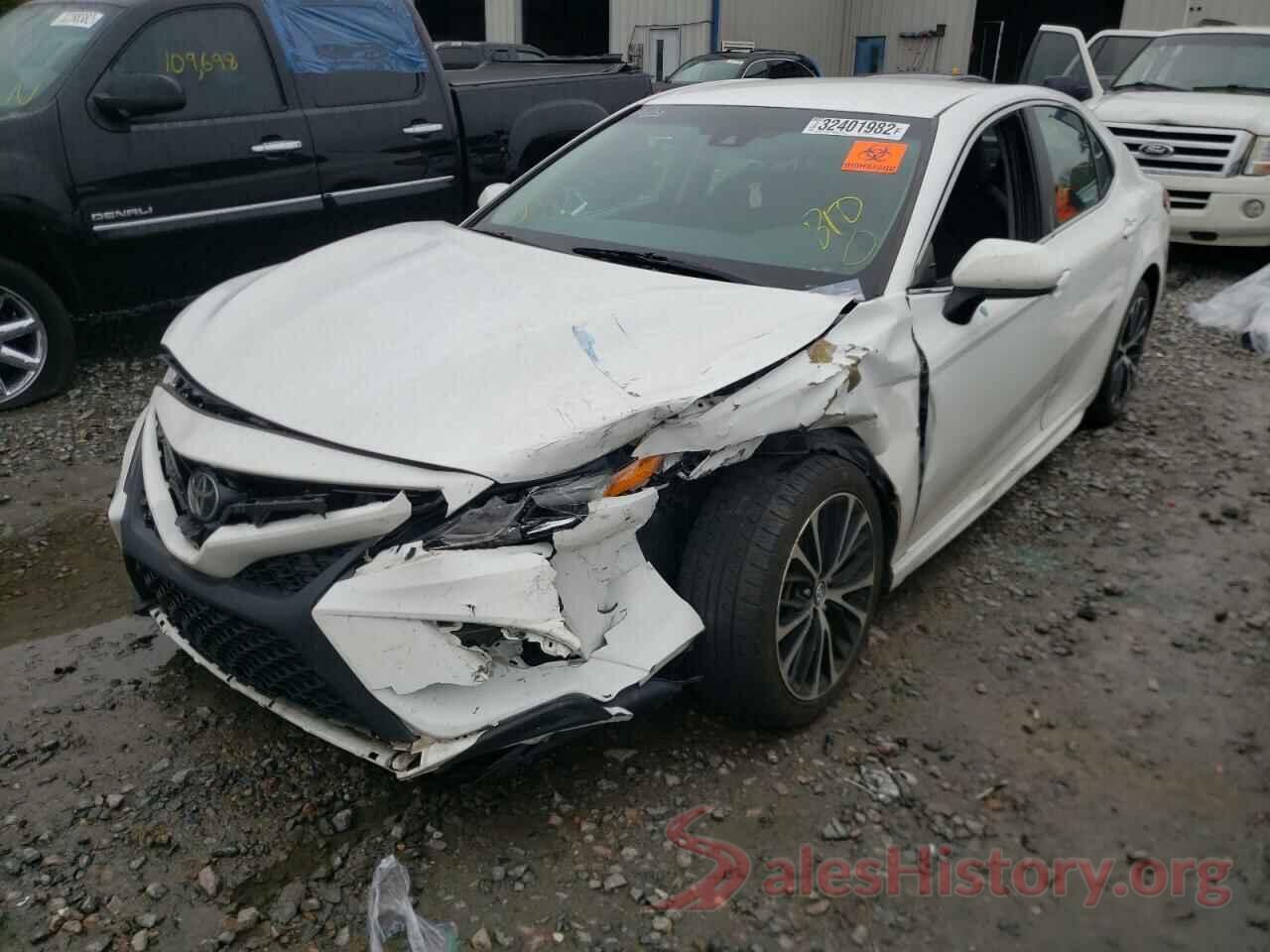 4T1B11HK2JU071742 2018 TOYOTA CAMRY