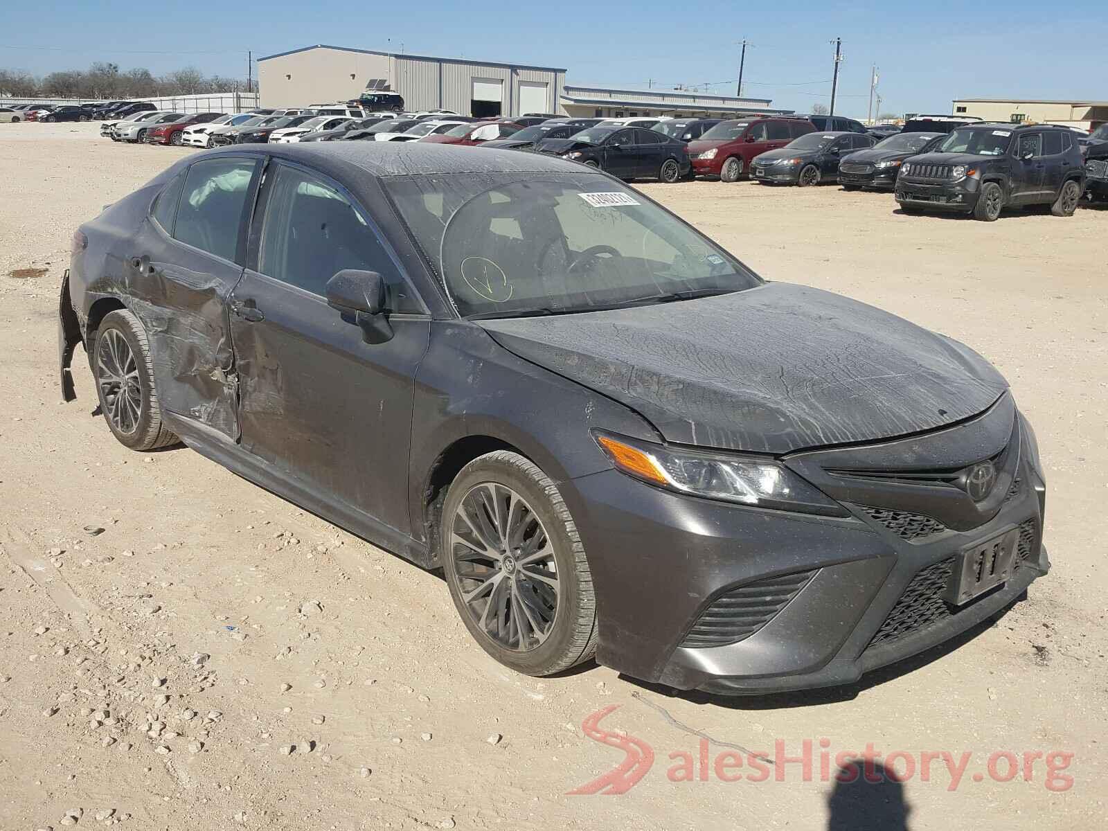 4T1B11HK2JU089948 2018 TOYOTA CAMRY