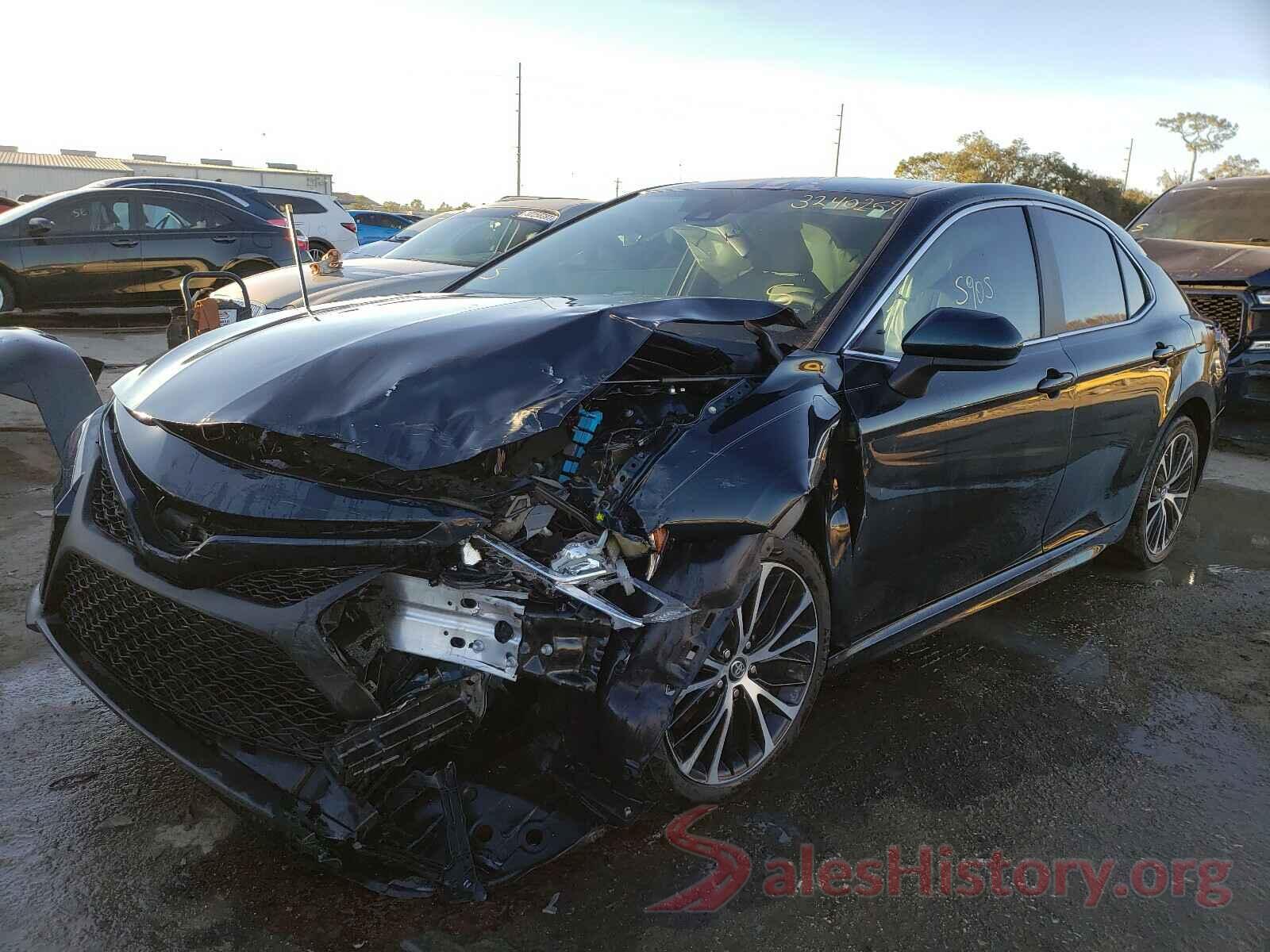 4T1B11HKXKU235806 2019 TOYOTA CAMRY