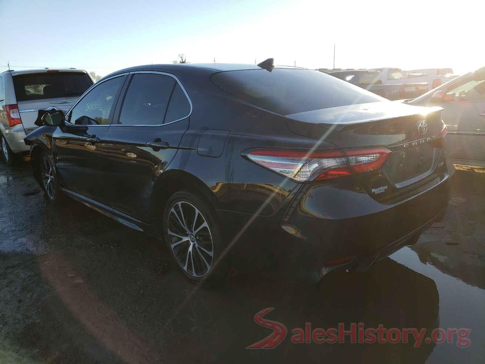 4T1B11HKXKU235806 2019 TOYOTA CAMRY