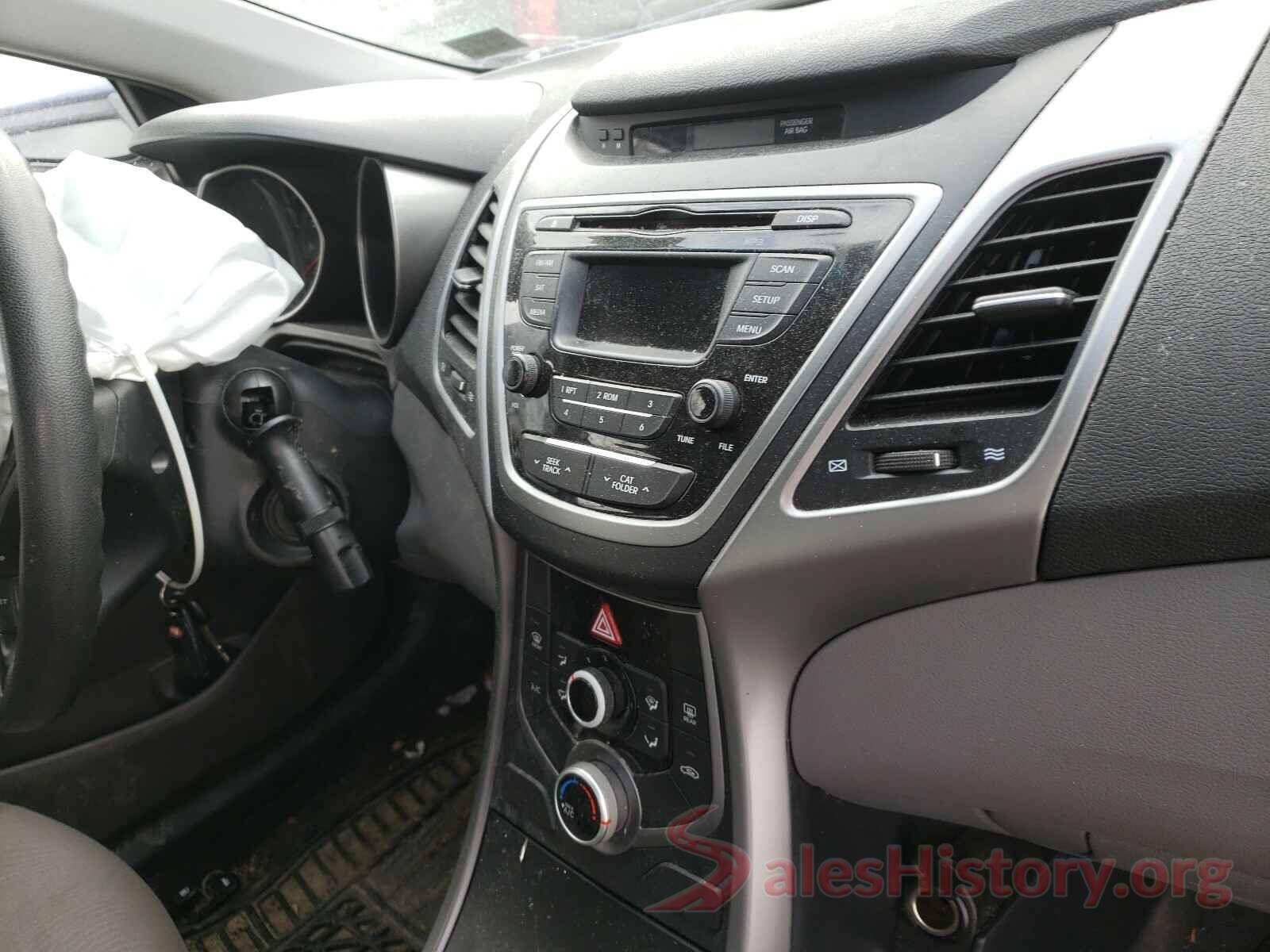 5NPDH4AE9GH688105 2016 HYUNDAI ELANTRA