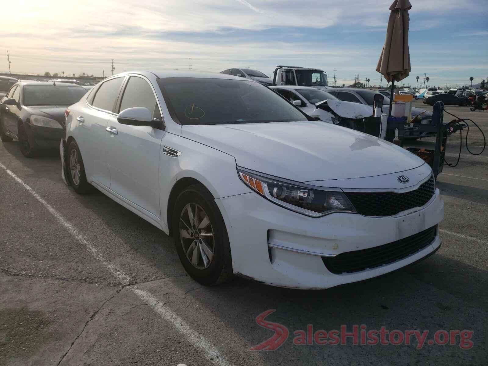 5XXGT4L32JG205211 2018 KIA OPTIMA