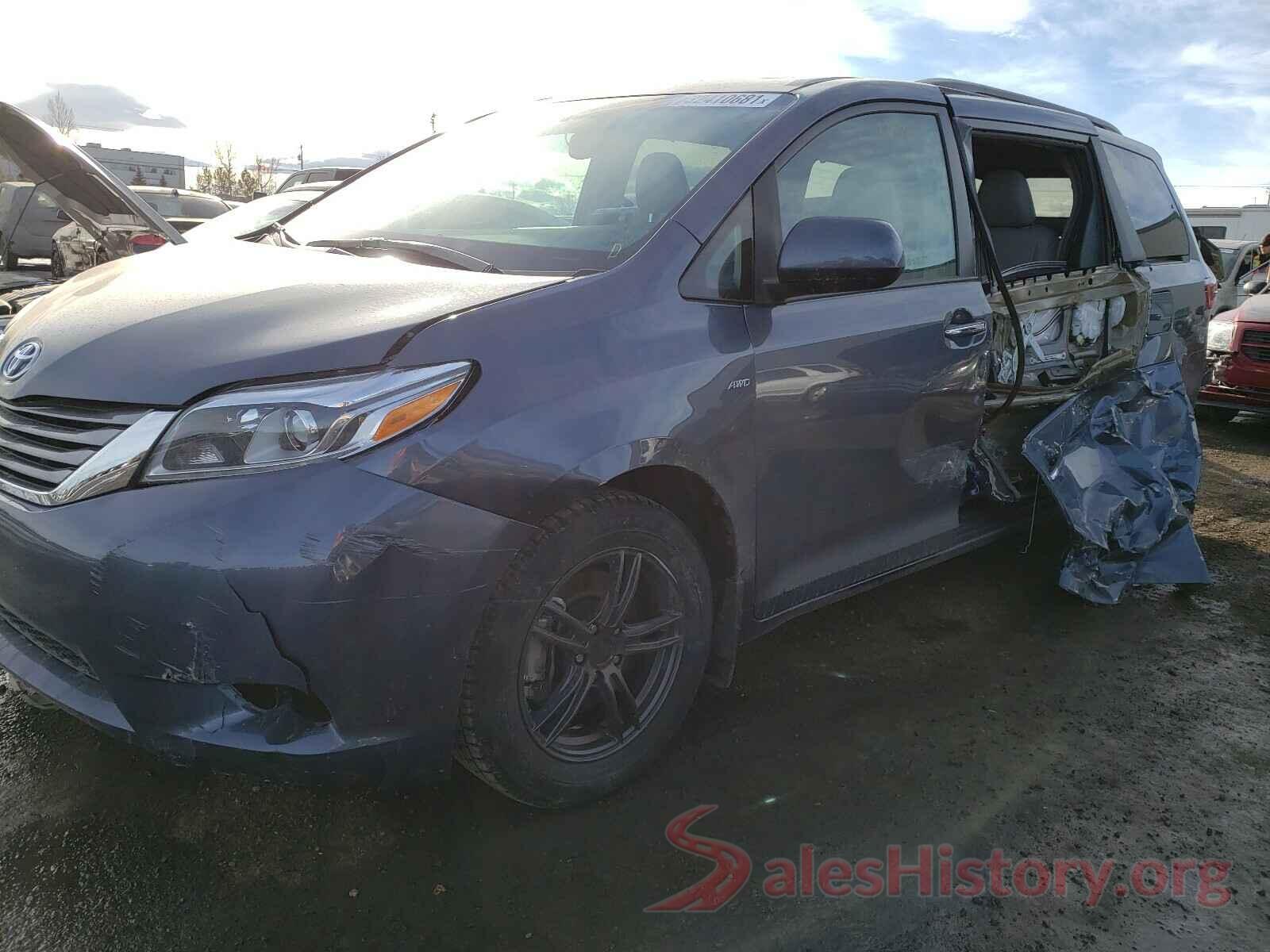 5TDDZ3DC0HS178724 2017 TOYOTA SIENNA