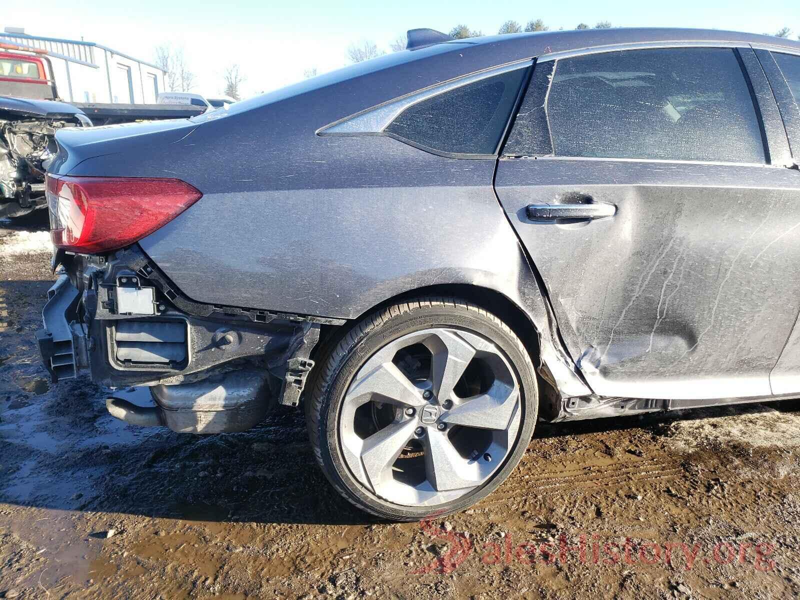 1HGCV1F97JA024657 2018 HONDA ACCORD