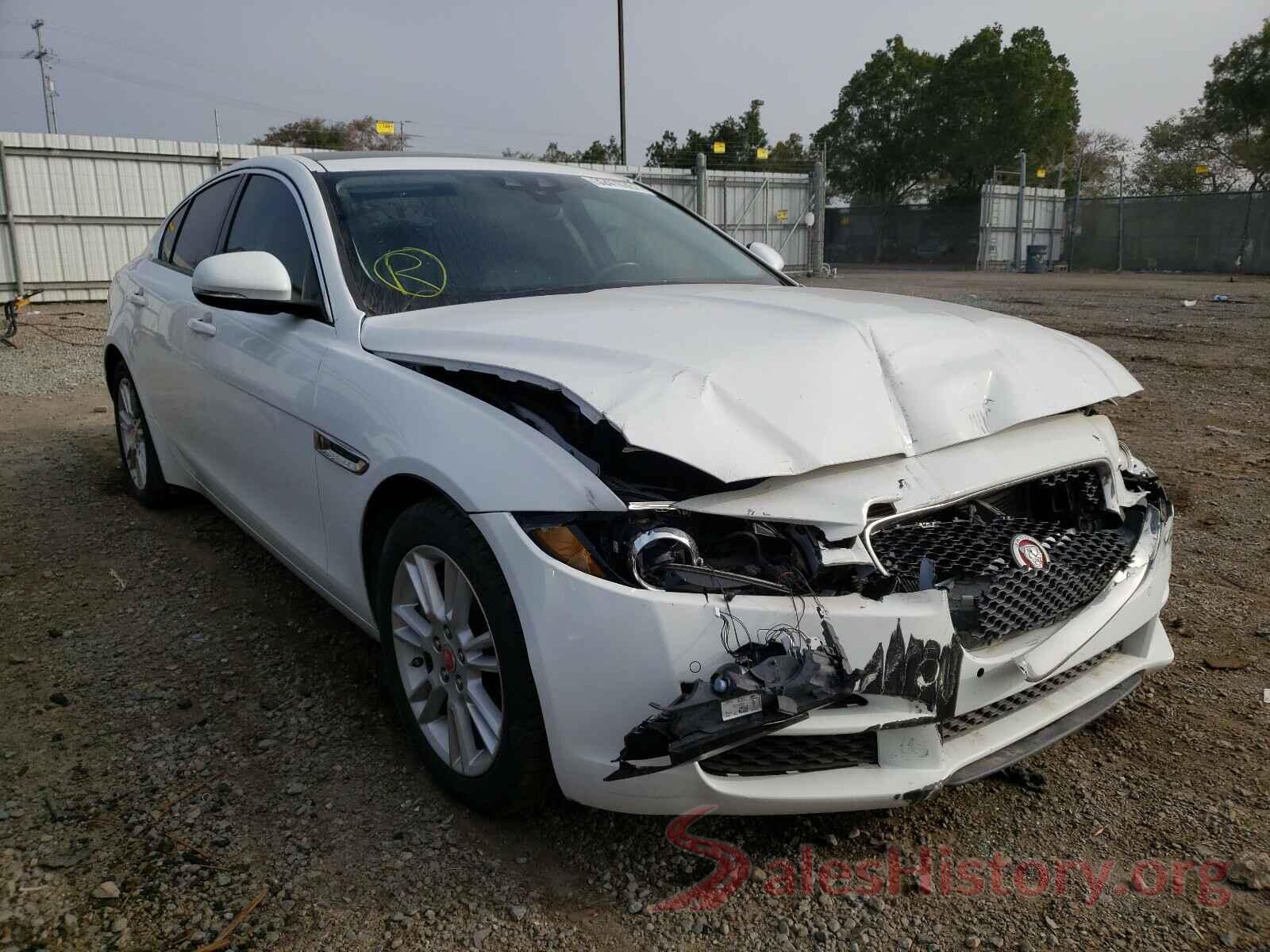 SAJAD4BG1HA964737 2017 JAGUAR XE