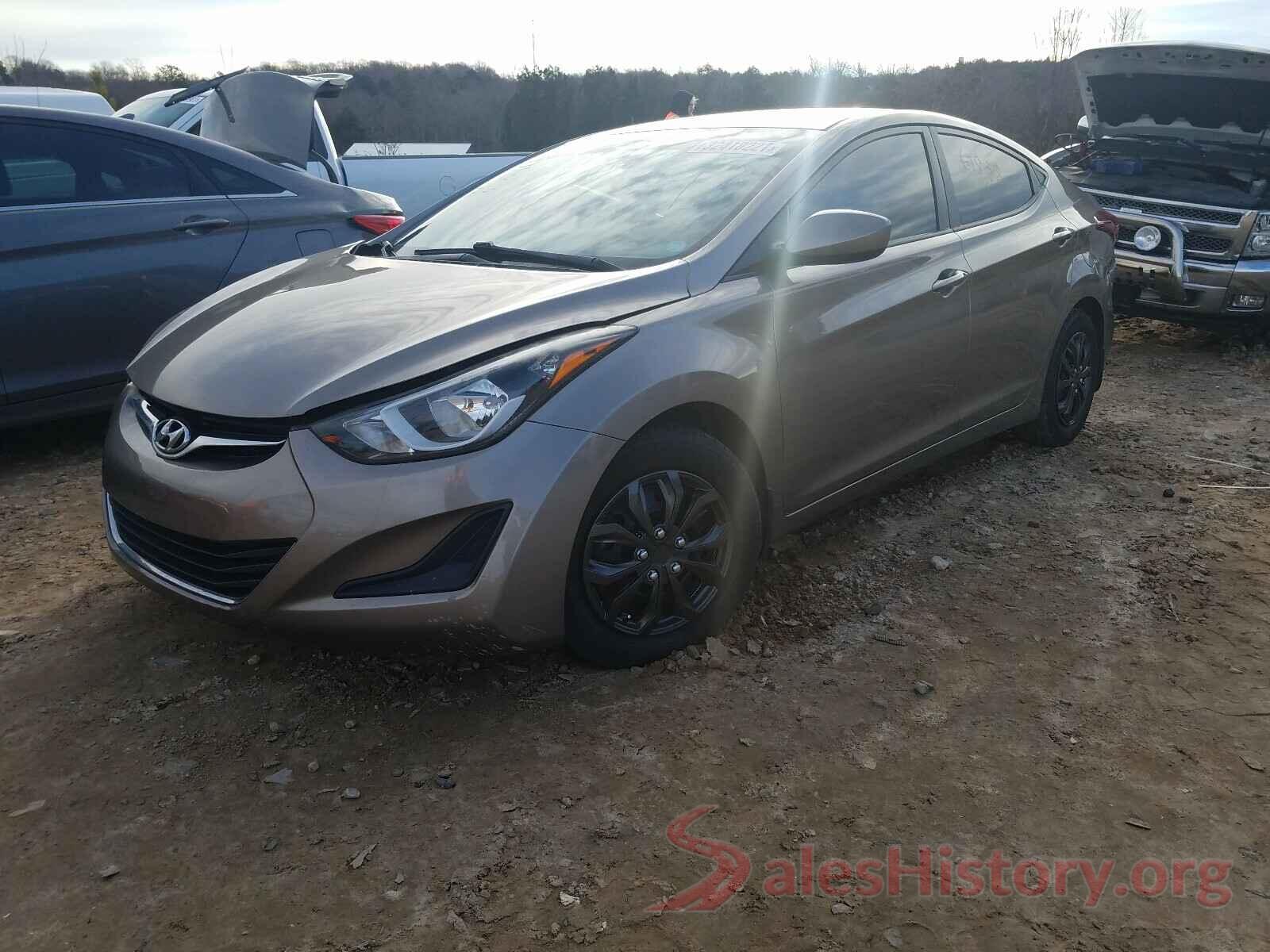 5NPDH4AE9GH731387 2016 HYUNDAI ELANTRA