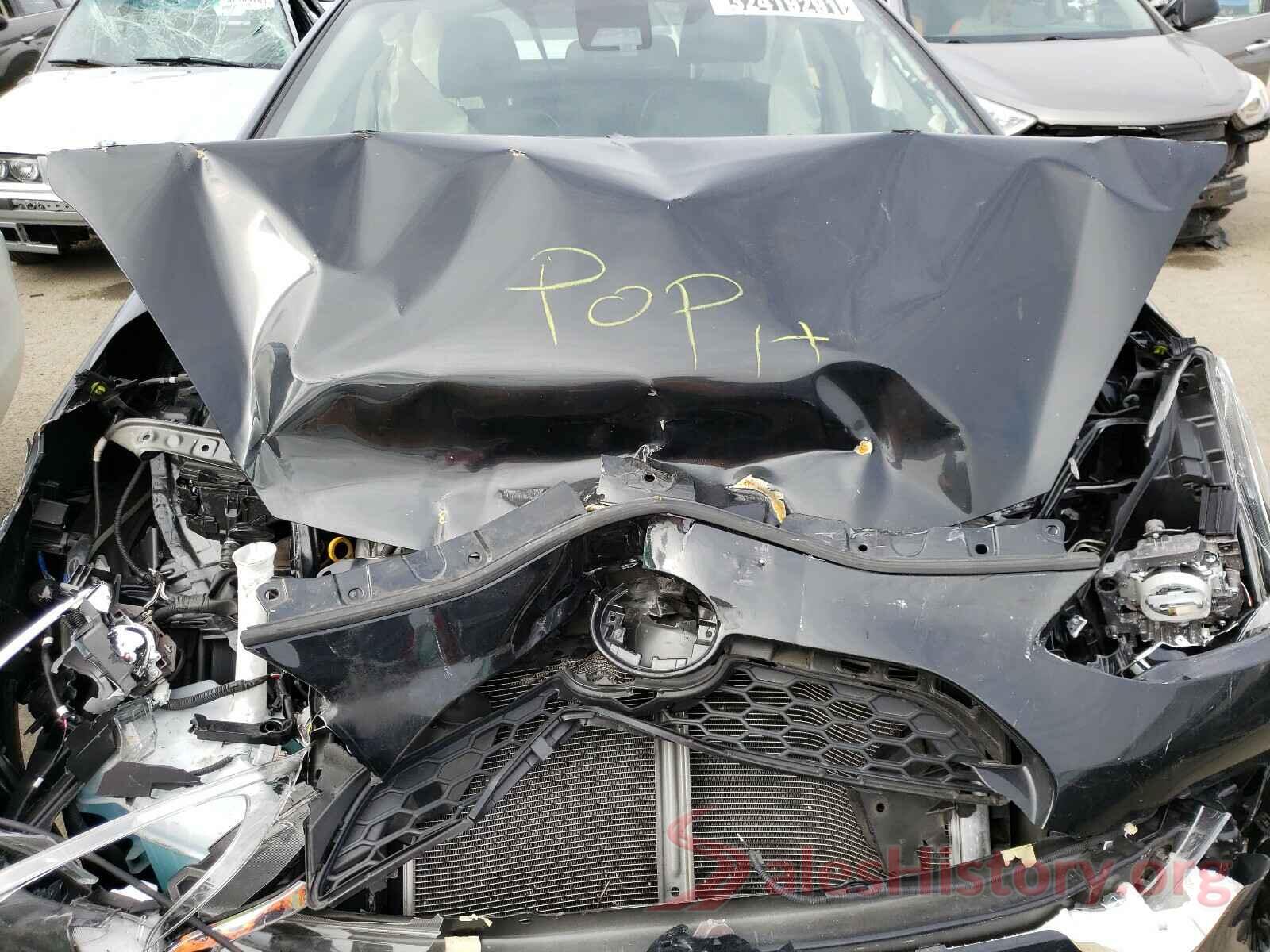 JTDKDTB36J1605738 2018 TOYOTA PRIUS