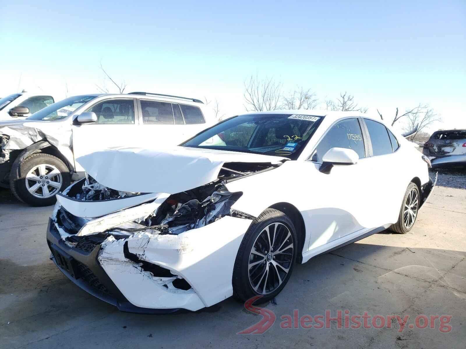 4T1B11HK2KU299676 2019 TOYOTA CAMRY