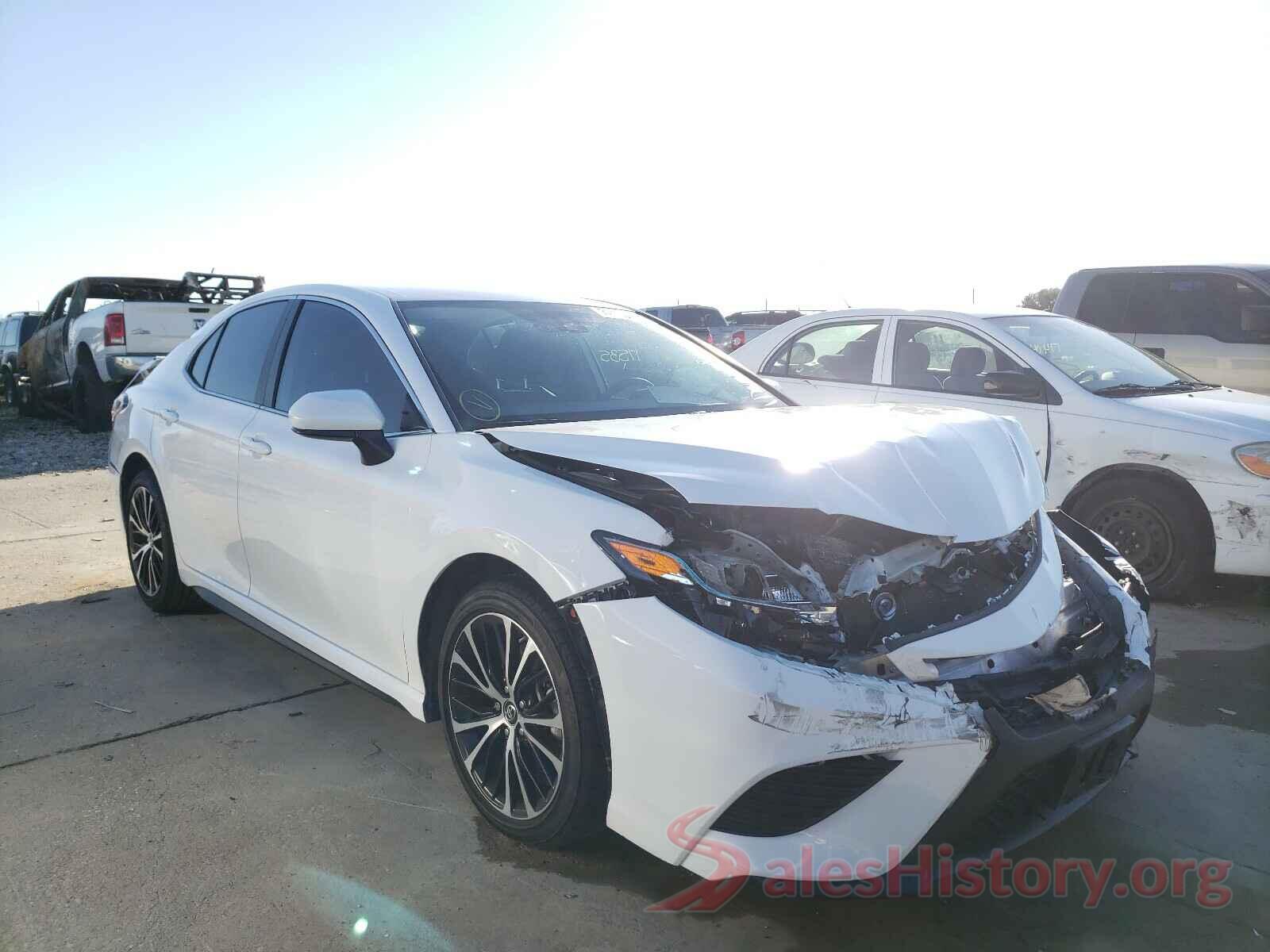 4T1B11HK2KU299676 2019 TOYOTA CAMRY