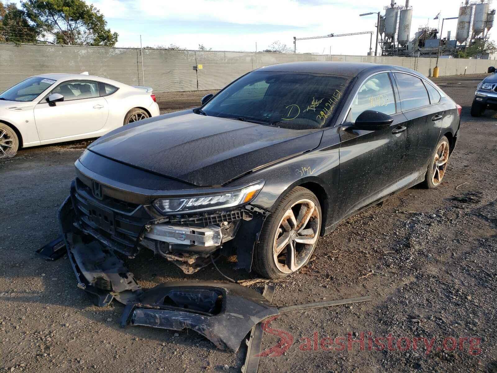 1HGCV1F35JA099062 2018 HONDA ACCORD