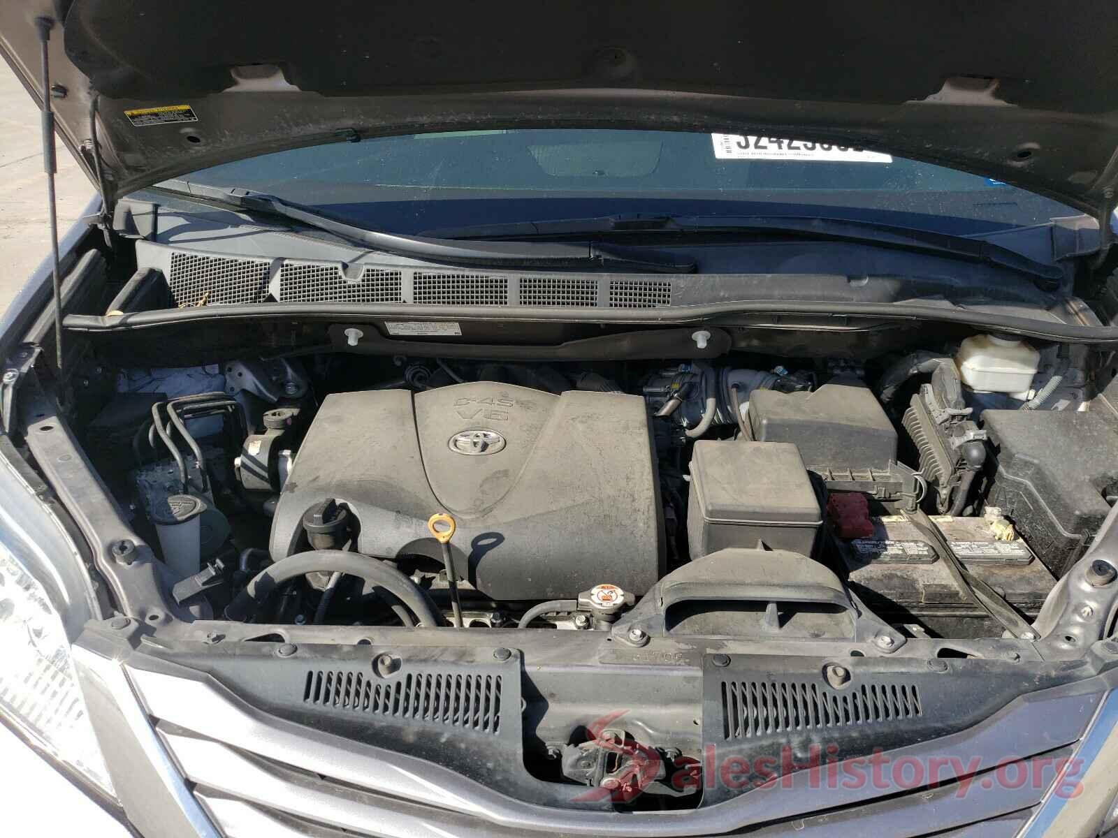 5TDYZ3DC8HS842513 2017 TOYOTA SIENNA