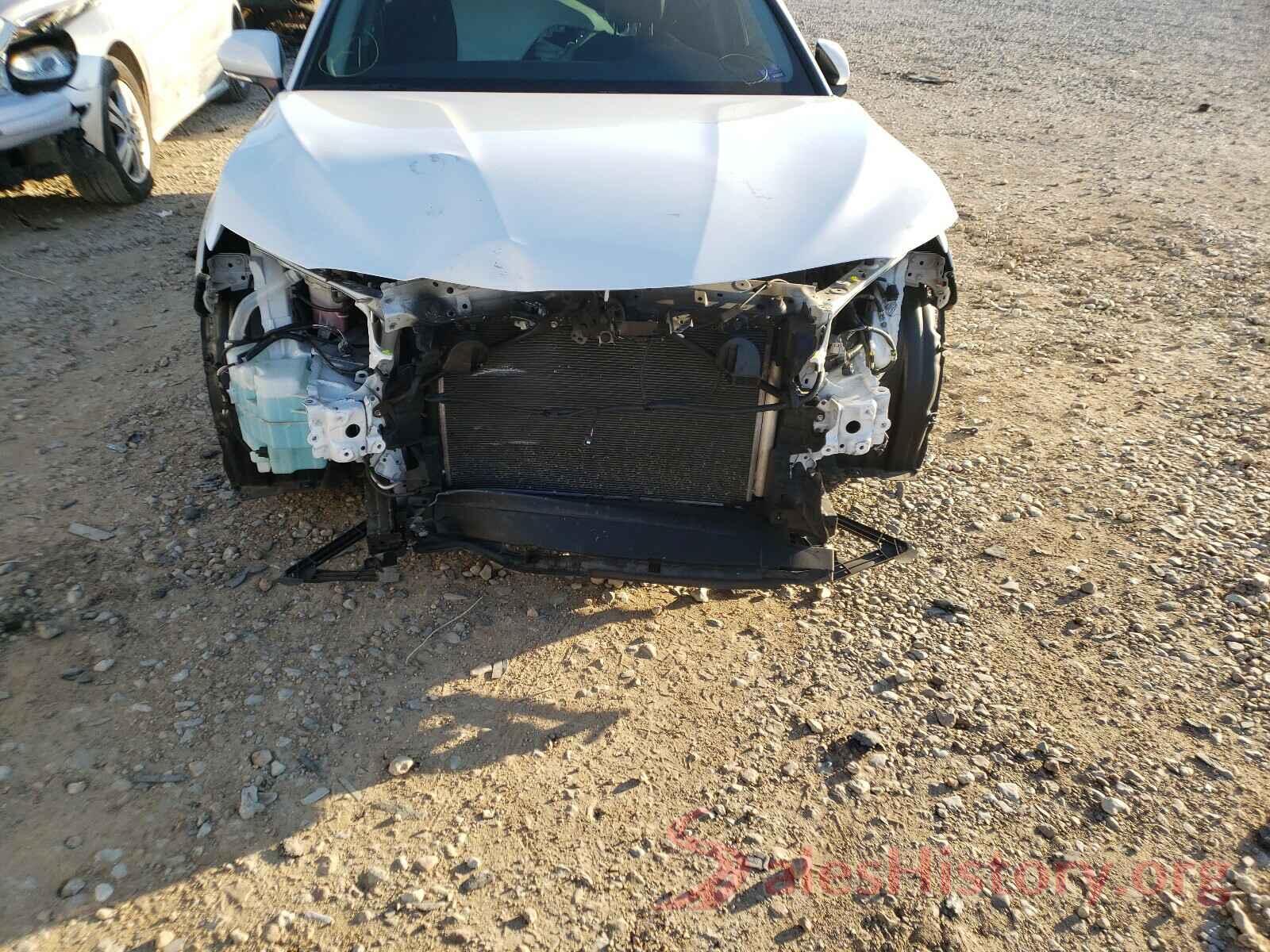 4T1B11HK1JU032009 2018 TOYOTA CAMRY