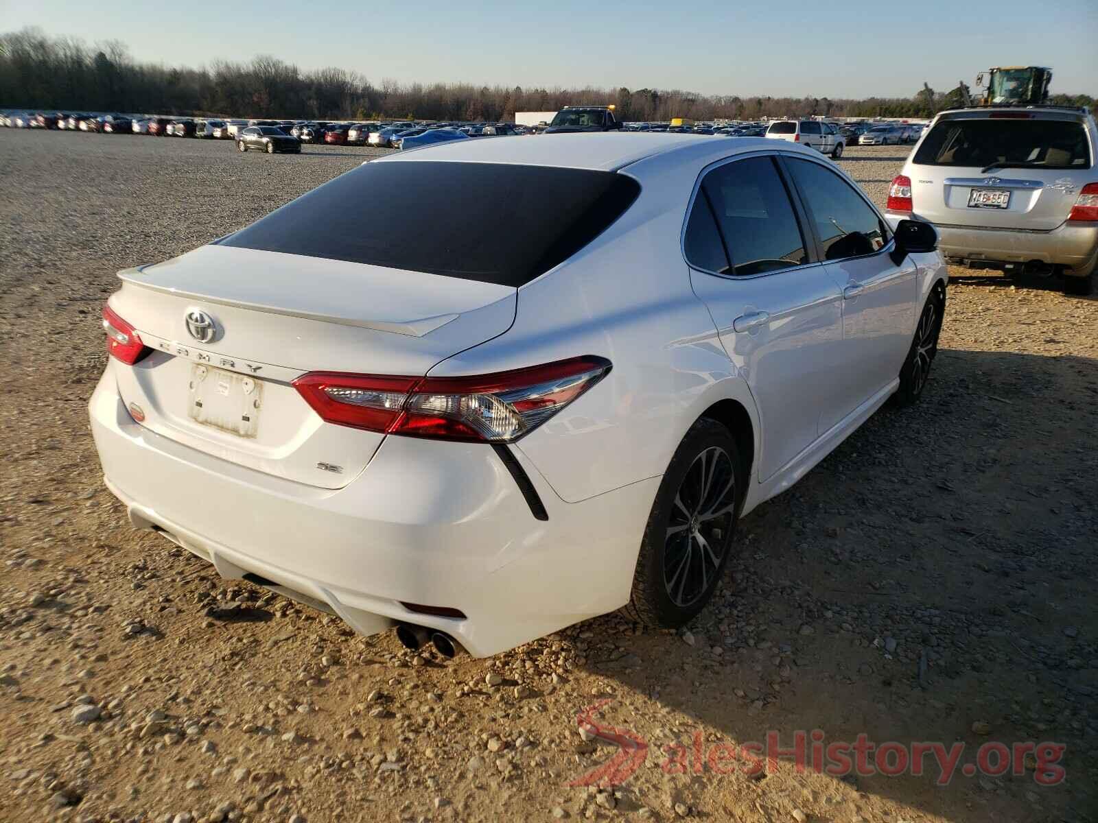 4T1B11HK1JU032009 2018 TOYOTA CAMRY