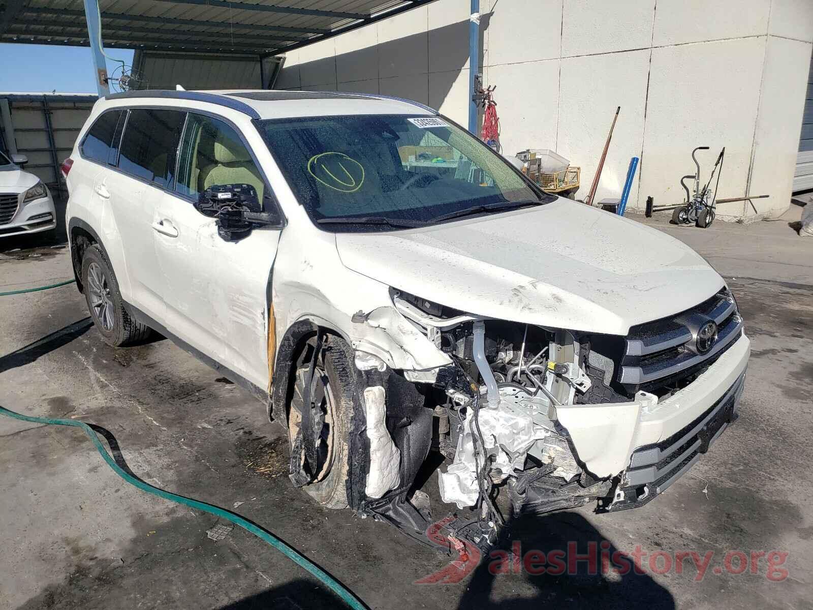 5TDKZRFH0KS574825 2019 TOYOTA HIGHLANDER