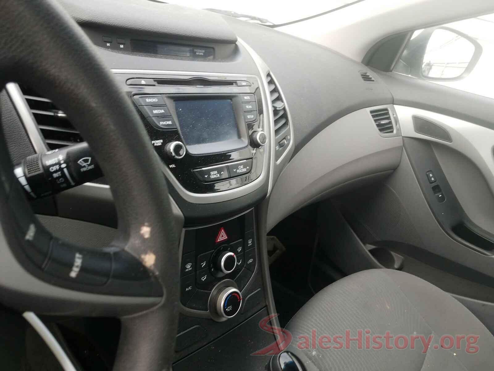 5NPDH4AE8GH657654 2016 HYUNDAI ELANTRA