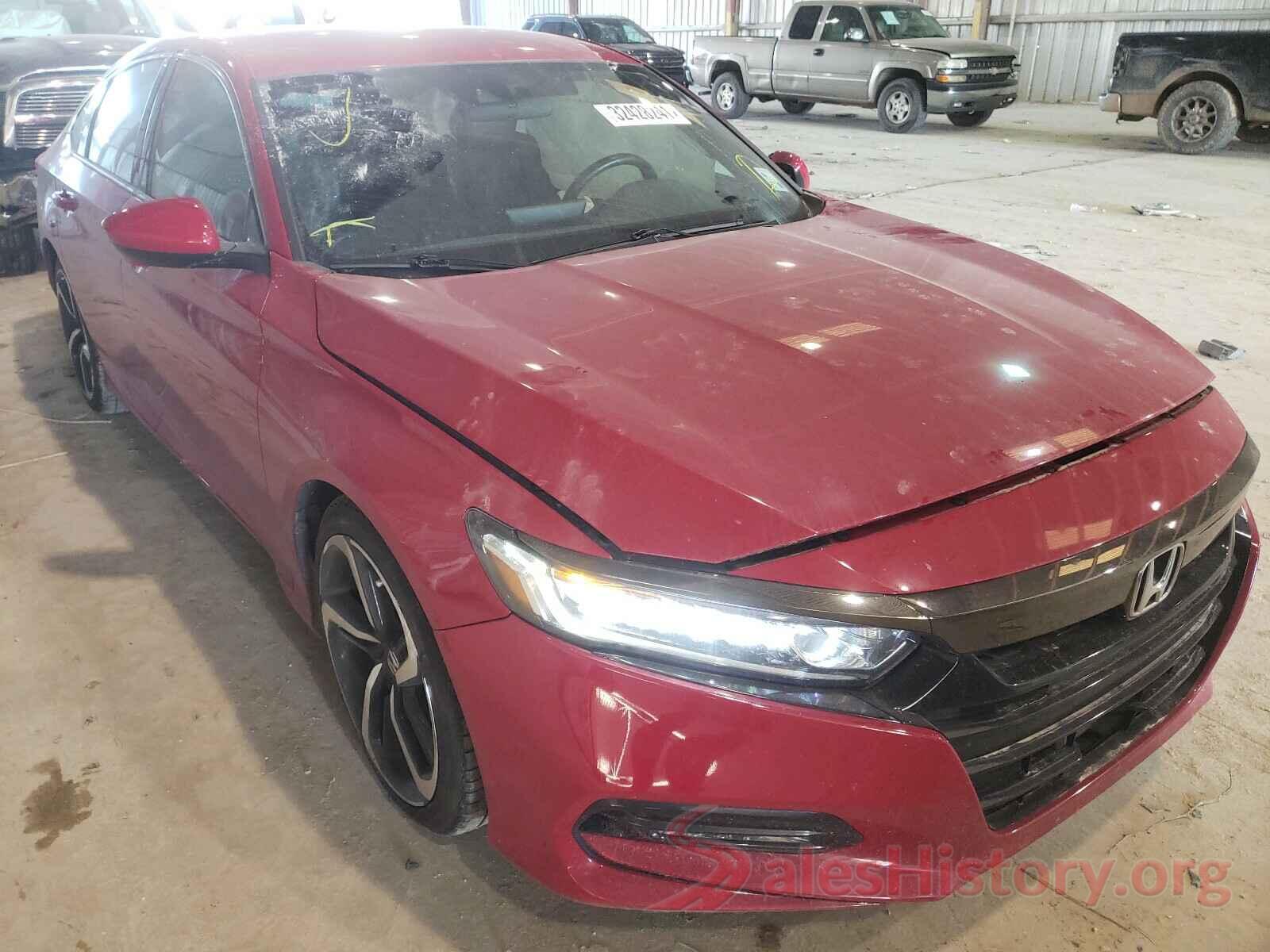 1HGCV1F33JA070093 2018 HONDA ACCORD