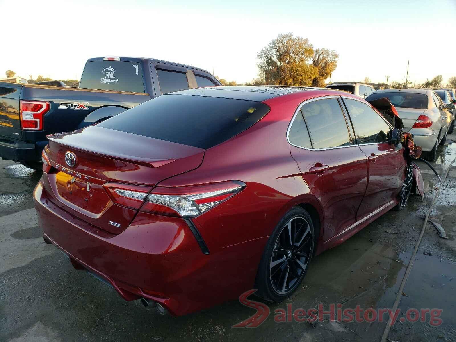 4T1B61HK9JU640426 2018 TOYOTA CAMRY