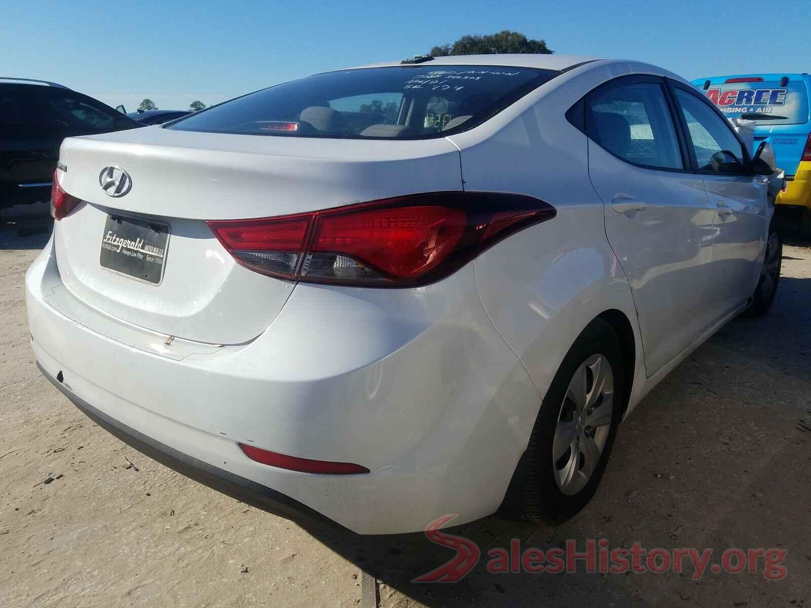 5NPDH4AE8GH665818 2016 HYUNDAI ELANTRA