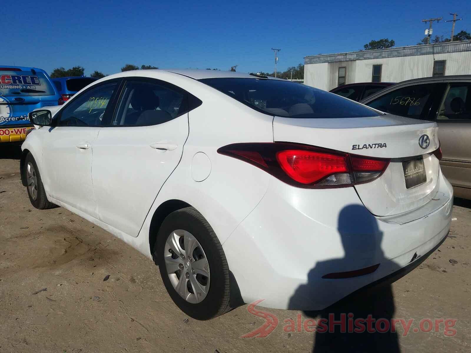 5NPDH4AE8GH665818 2016 HYUNDAI ELANTRA