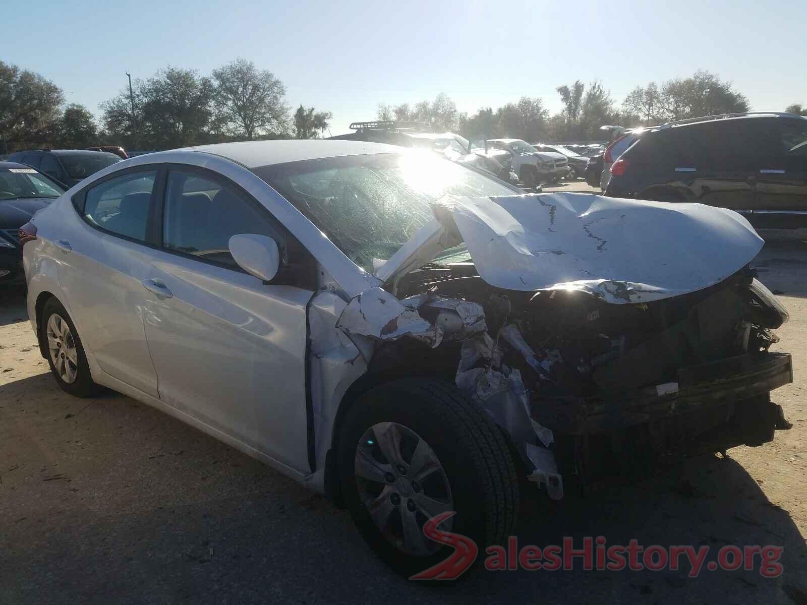 5NPDH4AE8GH665818 2016 HYUNDAI ELANTRA