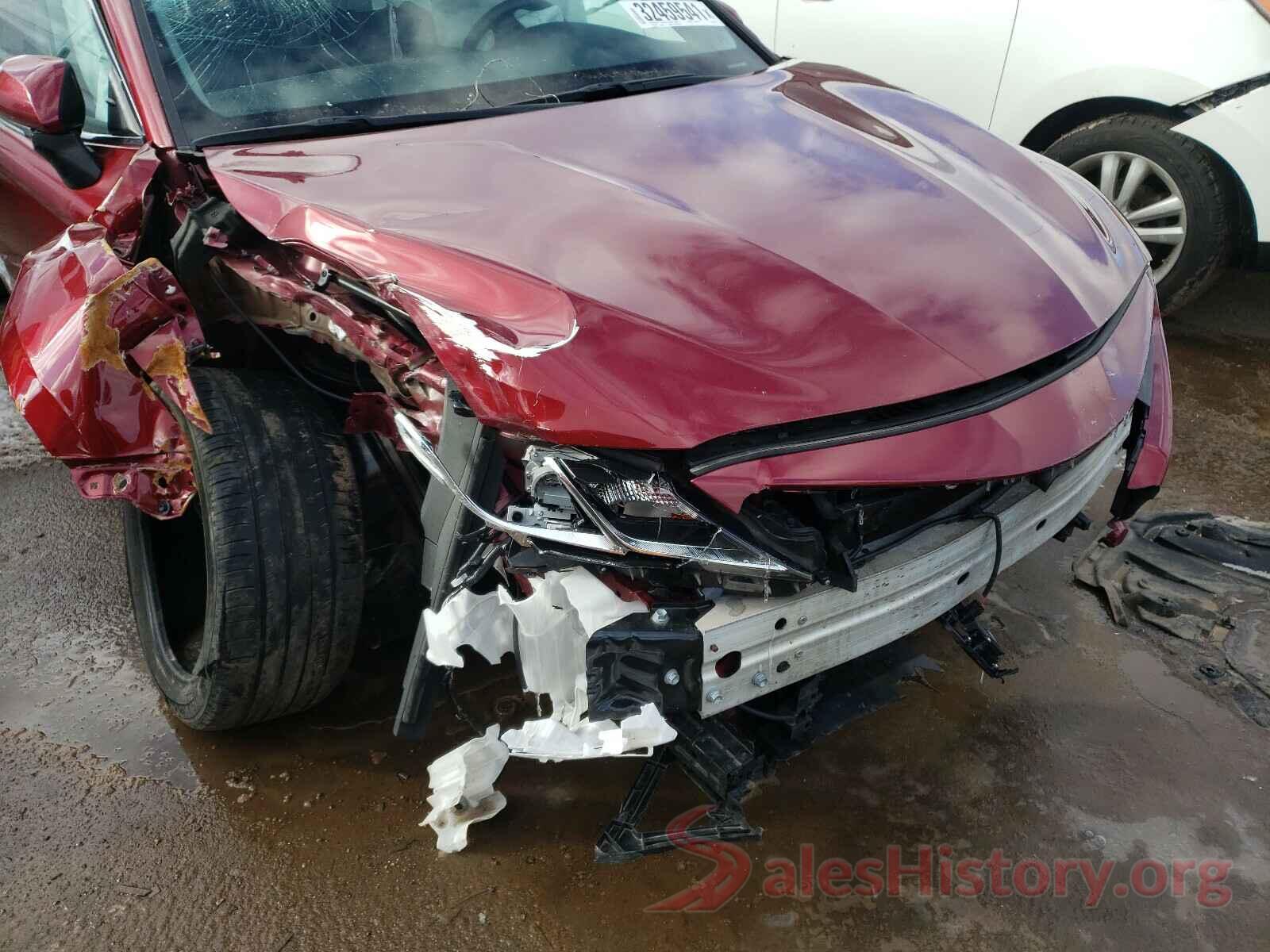 4T1B11HK7JU520221 2018 TOYOTA CAMRY